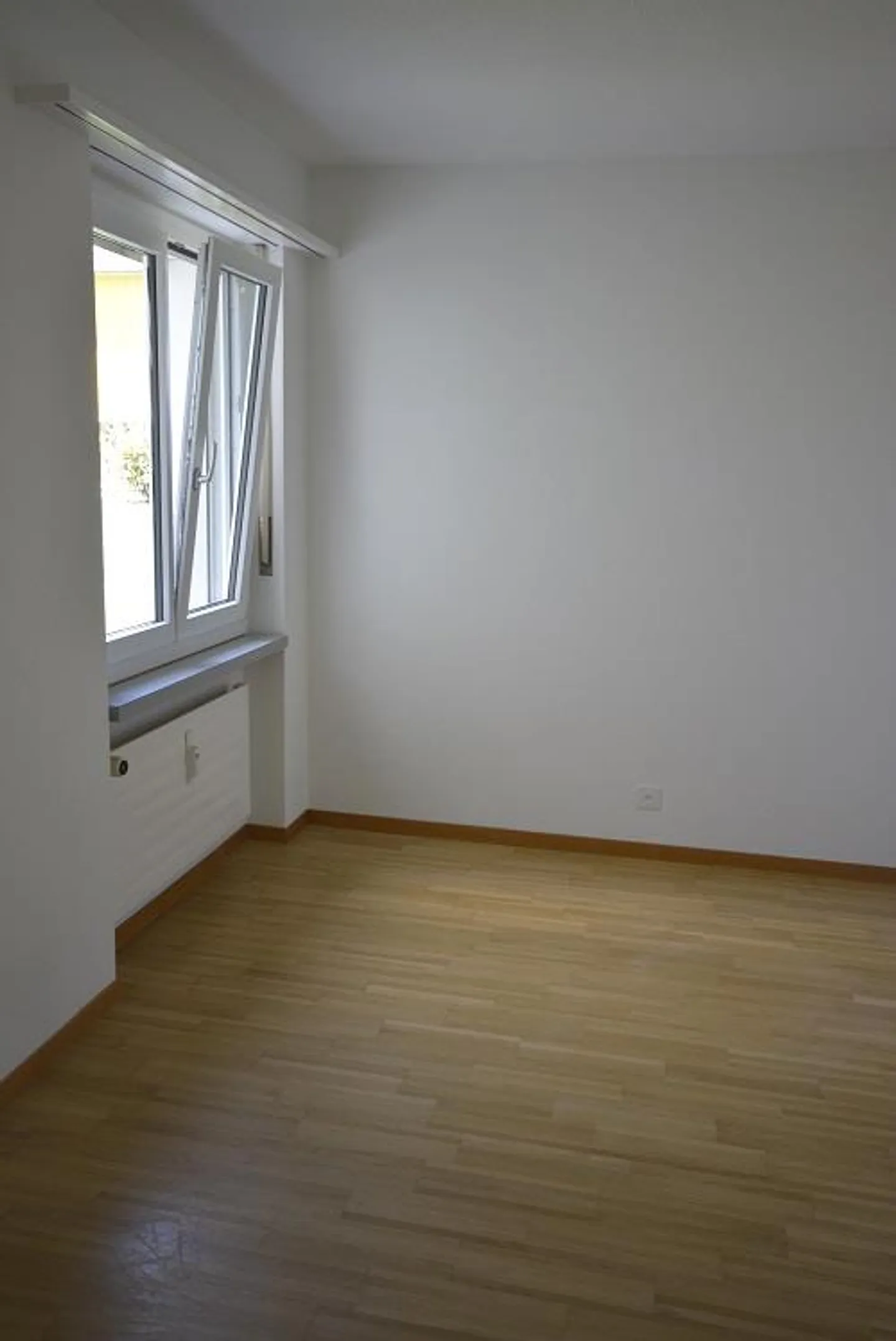 Spacious Apartment - Photo 5 of 11