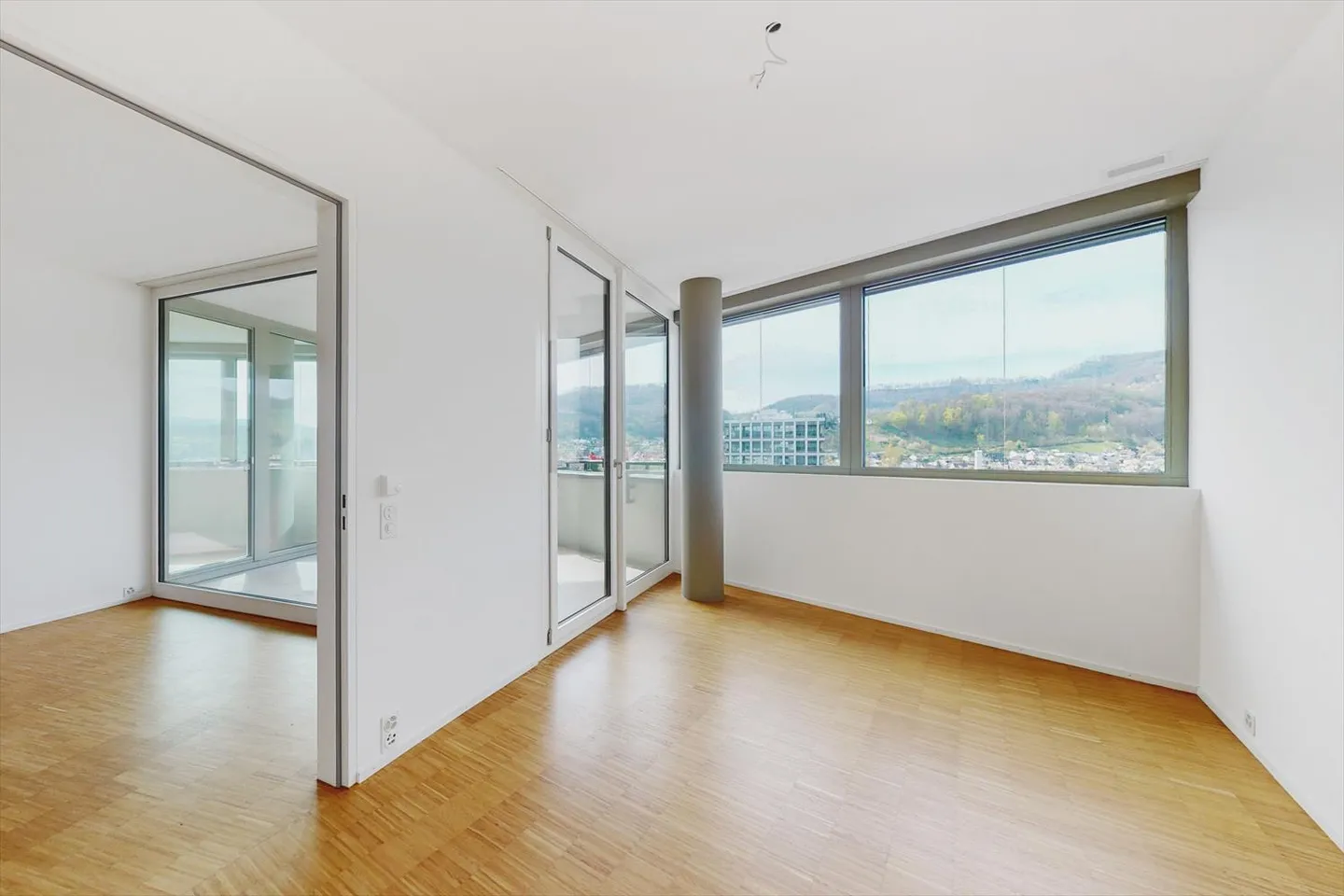 Staging Life - Photo 6 of 7