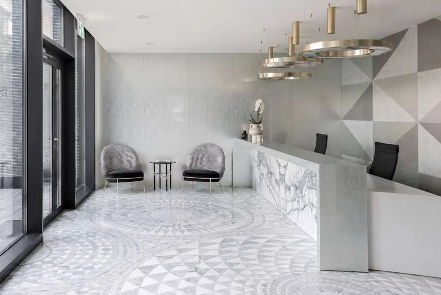 SANT'ANTONINO - DESIGN, PRESTIGIO E RAPPRESENTANZA - Photo 3 sur 13