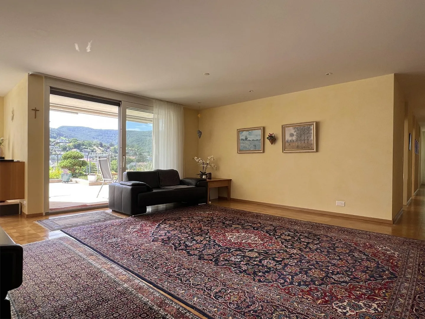 Comfortable Living with Panoramic View! - Photo 2 of 15