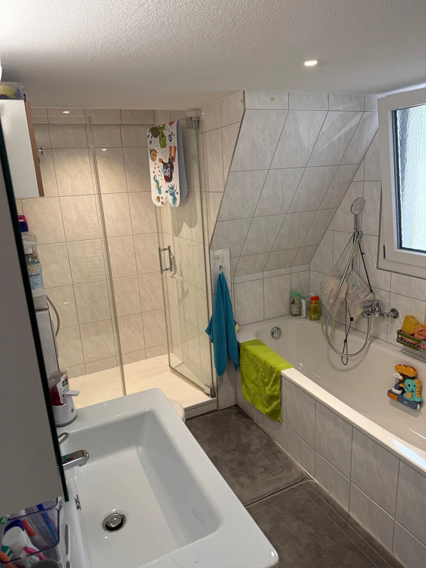 Gemütliche Wohnung mit Balkonen - Foto 4 von 8