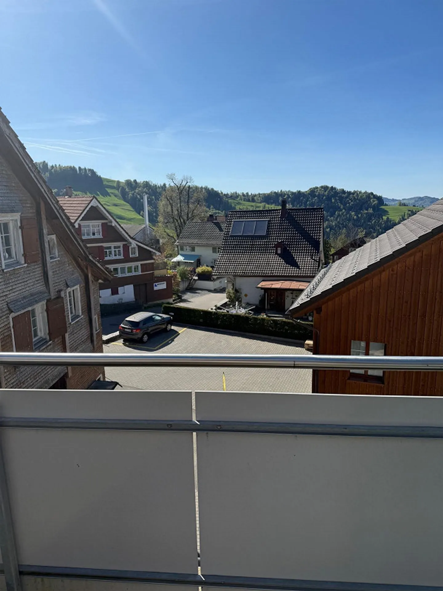 Gemütliche Wohnung mit Balkonen - Foto 7 von 8