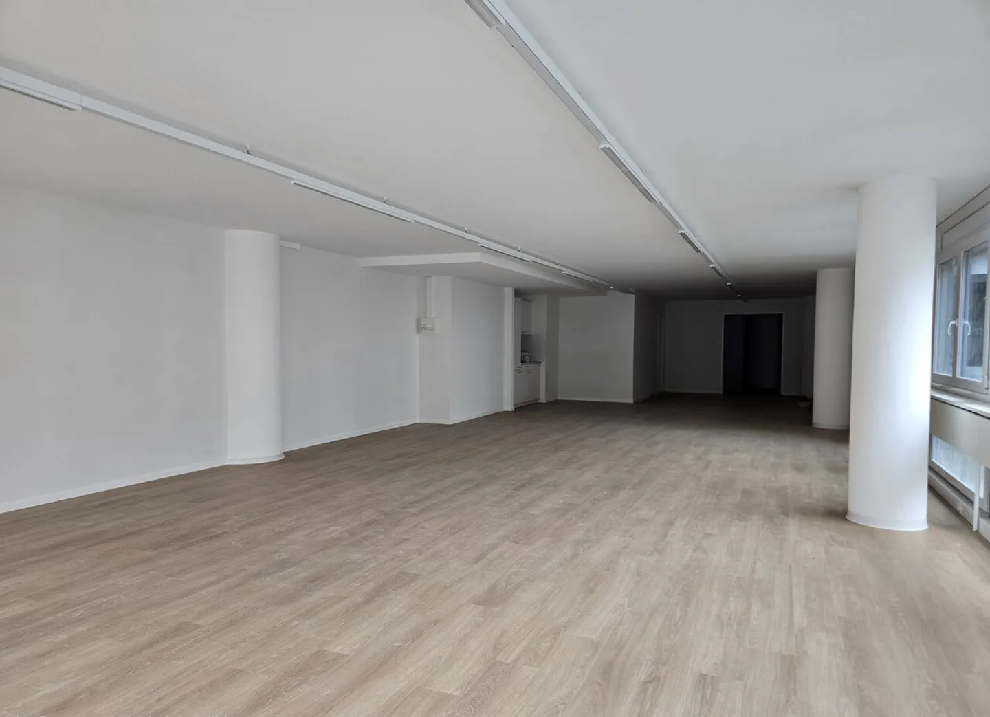 Bureau rénové de 136m2 - Centre-ville de Lausanne - 2 mois de gratuité - Photo 5 sur 11