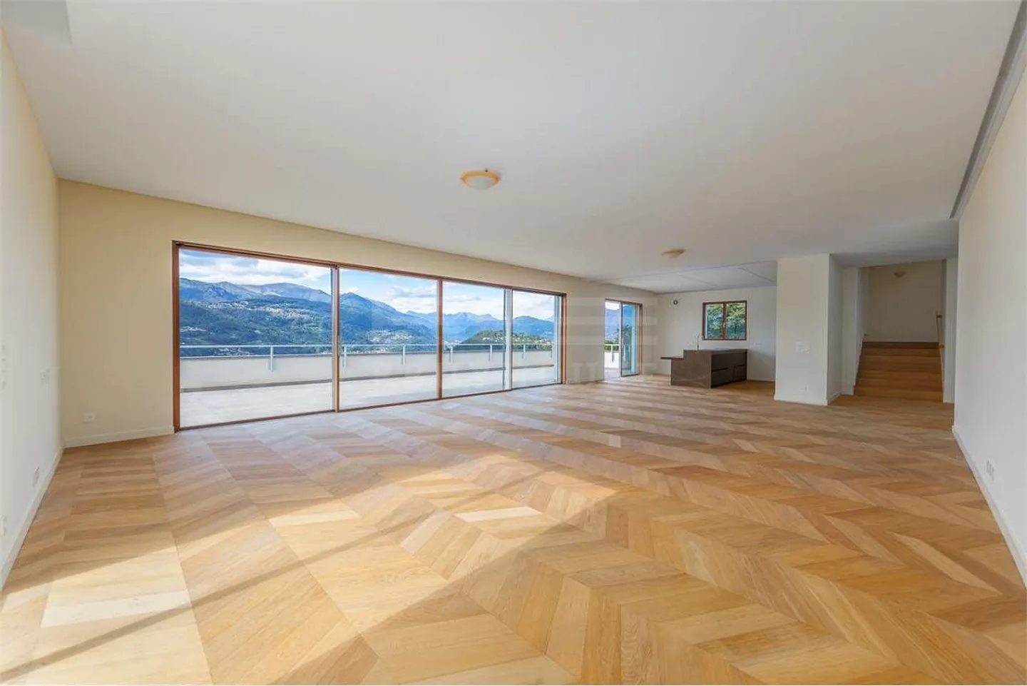 Luxus-Penthouse in Montagnola mit Pool und SPA - Foto 7 von 13
