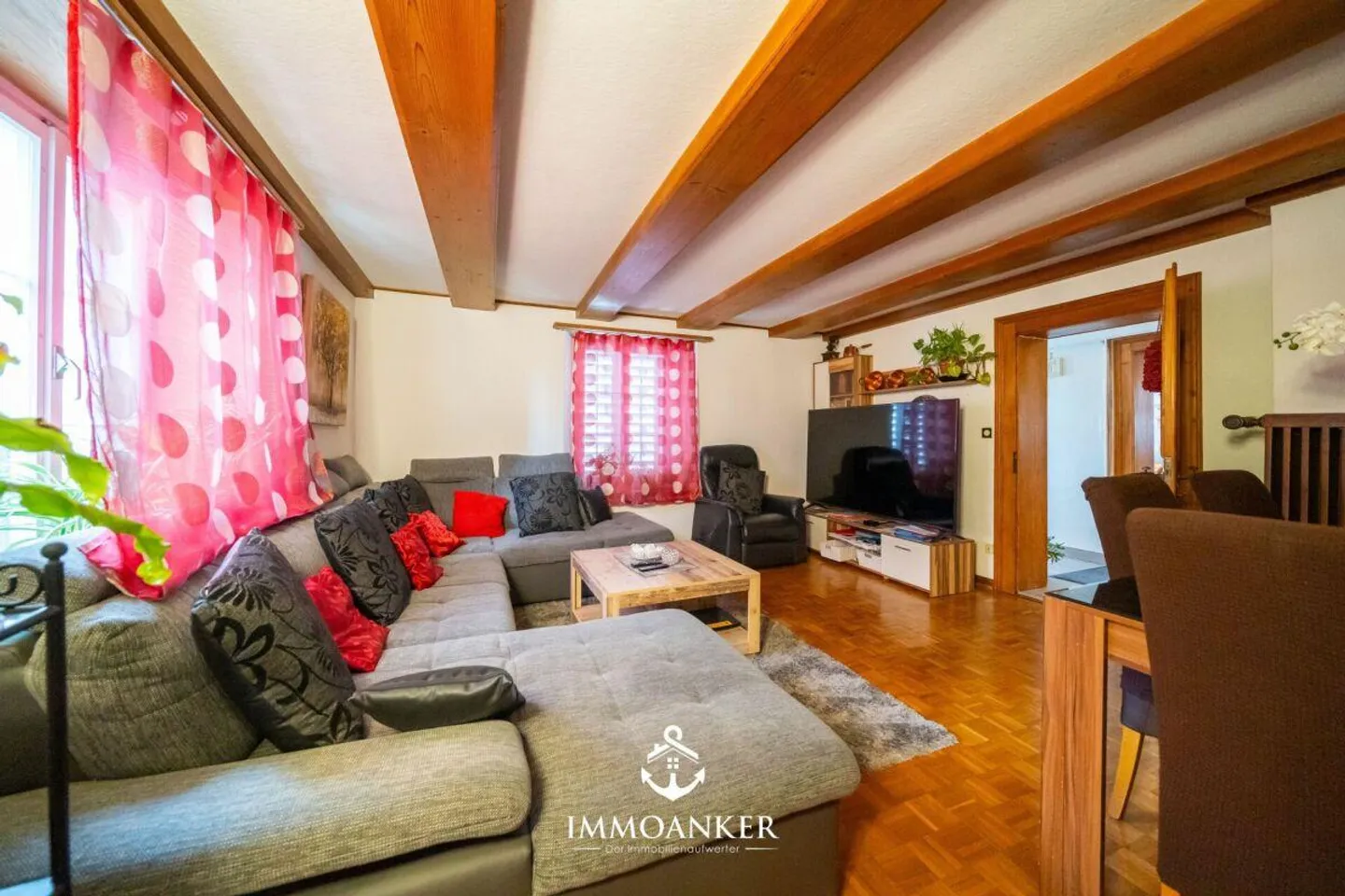 Vivere autenticamente - in un pezzo di cultura architettonica su Suhrerstrasse. - Casa unifamiliare di 7,5 stanze a Oberentfelden - Foto 4 di 12