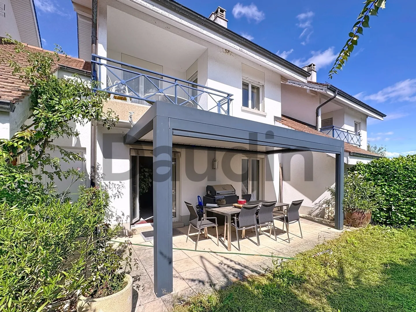 Villa with 6 Rooms in Terre Sainte - Photo 10 of 10