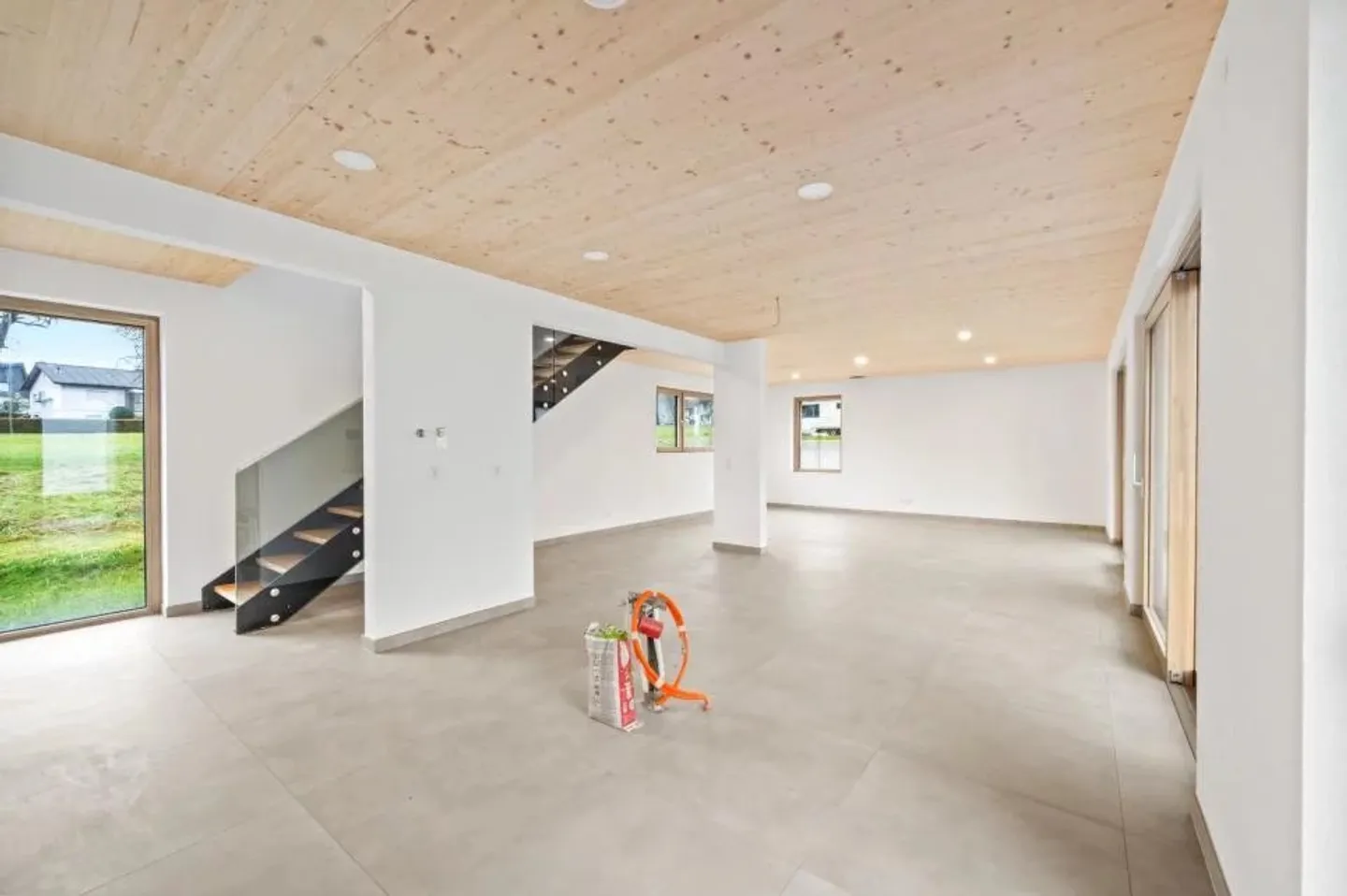 Magnifica villa in una zona tranquilla! Spese notarili offerte! - Foto 5 di 13