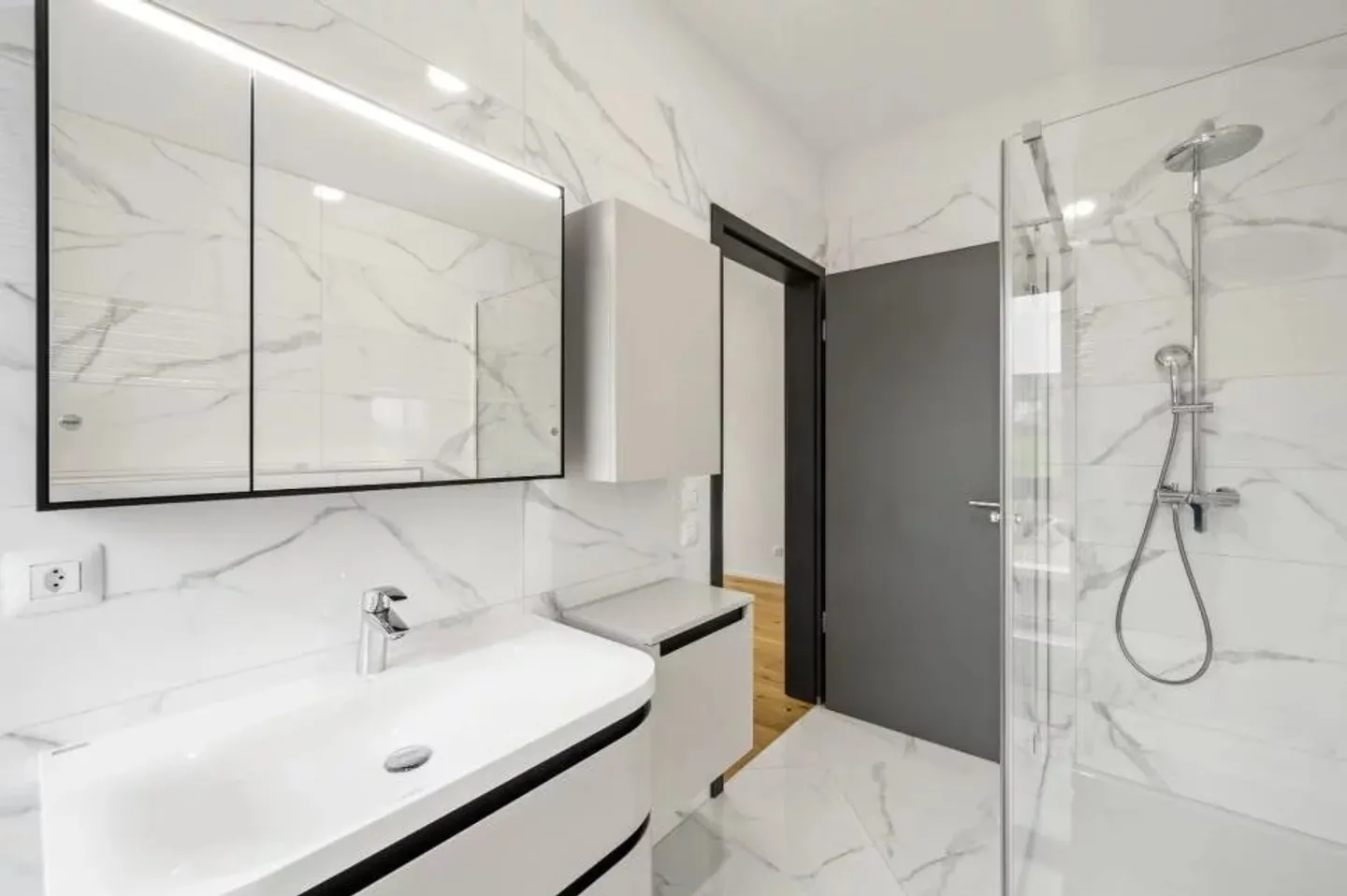 Magnifica villa in una zona tranquilla! Spese notarili offerte! - Foto 13 di 13