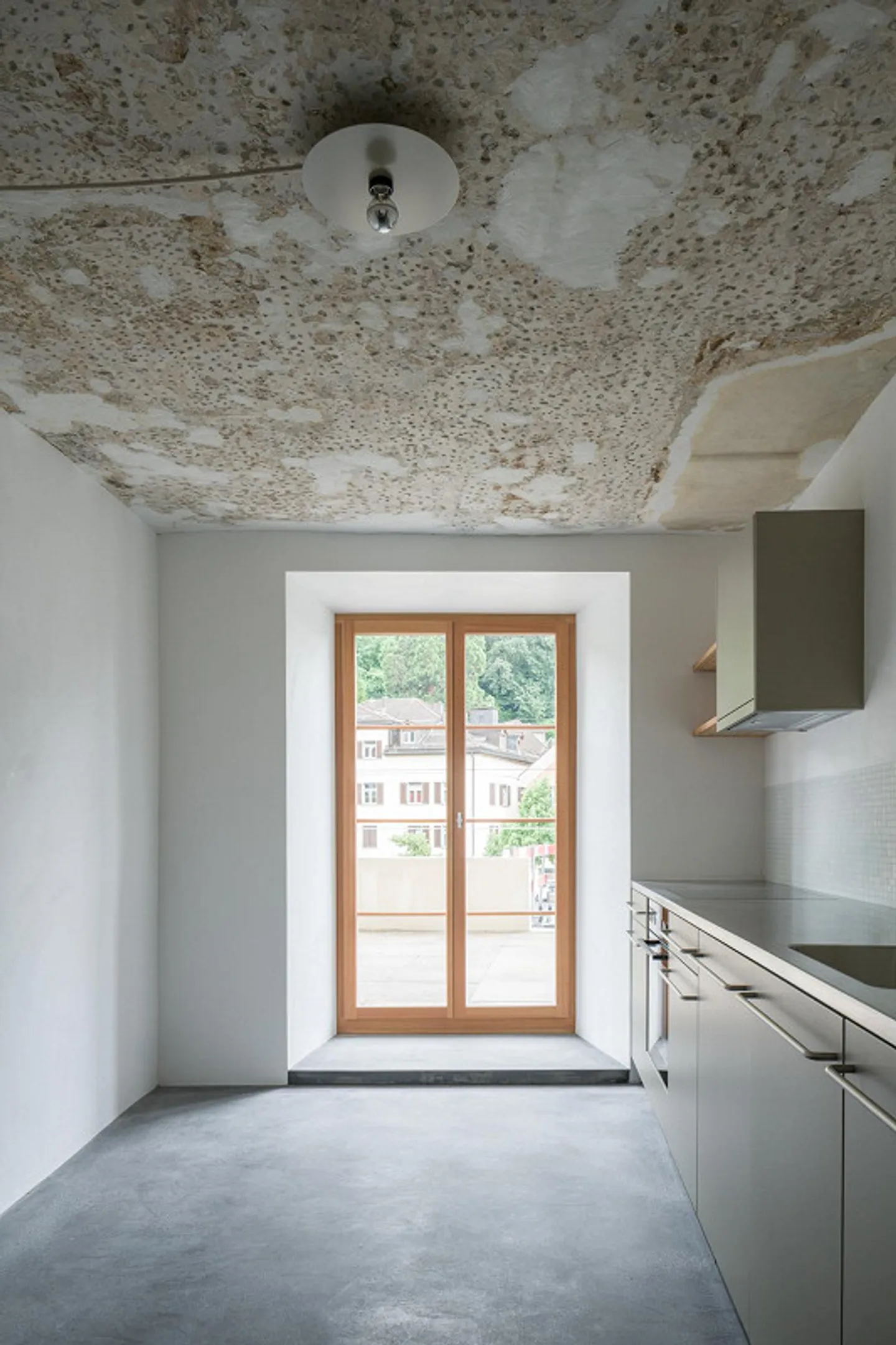 Aussergewöhnliche 2 Zimmerwohnung mit Terrasse - Foto 4 von 5