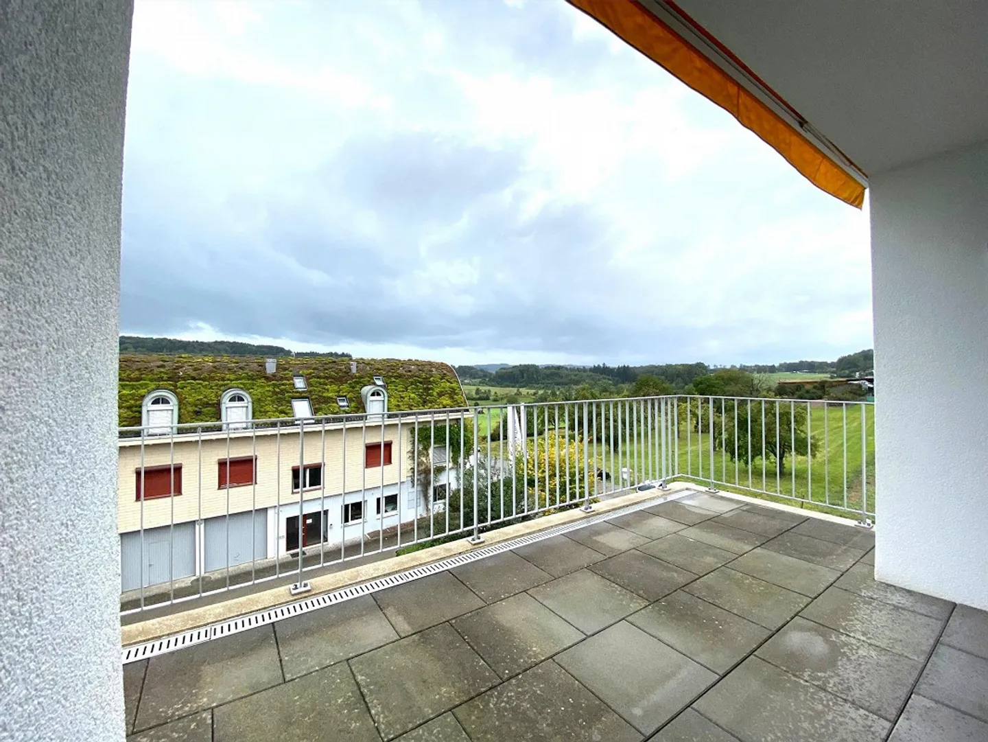 Attractive 4.5-room penthouse with a view - Photo 11 of 12