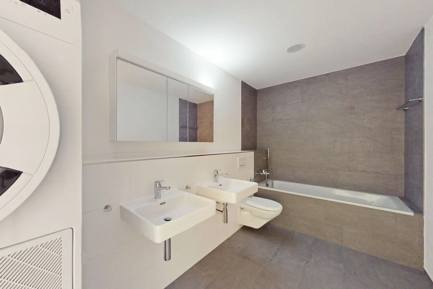 Modern Apartment in Historic District - Photo 5 of 6