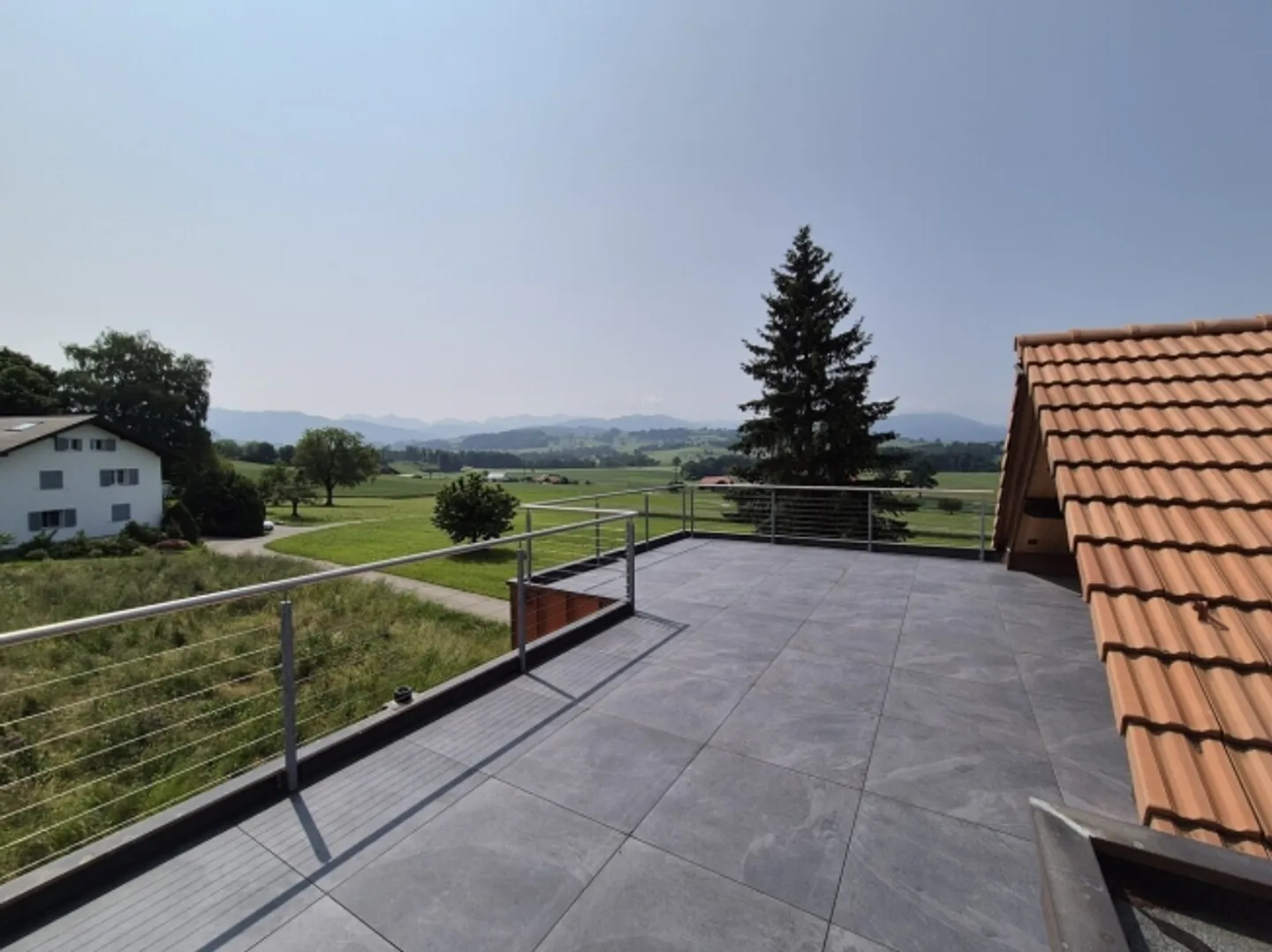 Outstanding single-family house of more than 250 m², on two levels, high standard - Photo 3 of 13