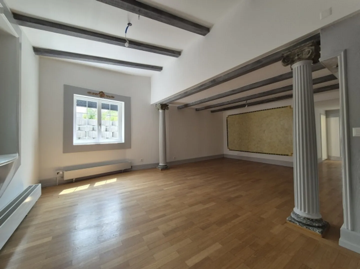 Outstanding single-family house of more than 250 m², on two levels, high standard - Photo 9 of 13