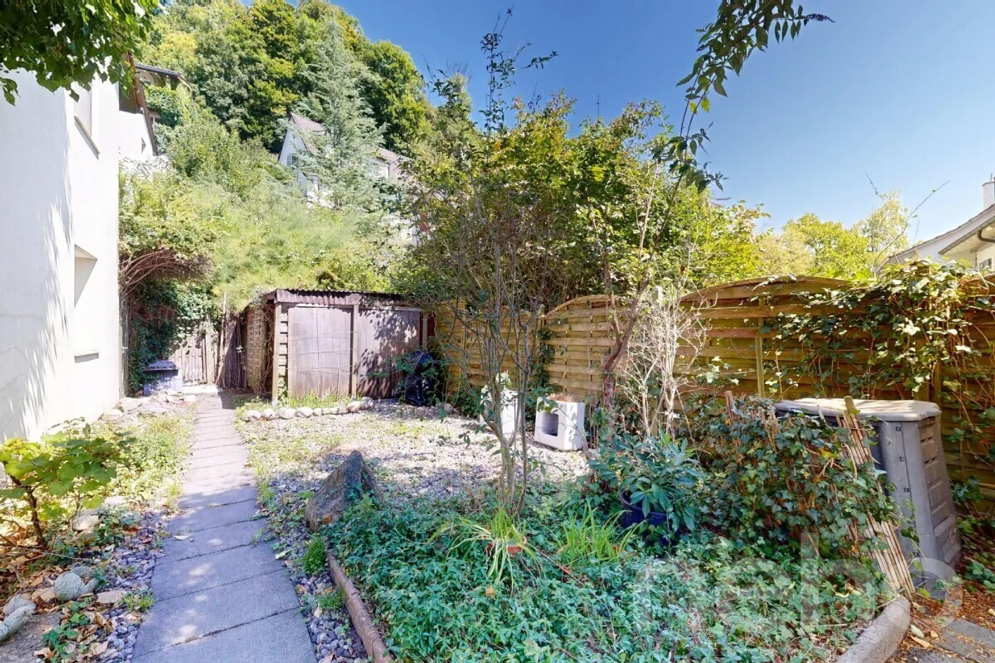 Incantevole casa a schiera angolare con ampio giardino a Liestal - Foto 12 di 12