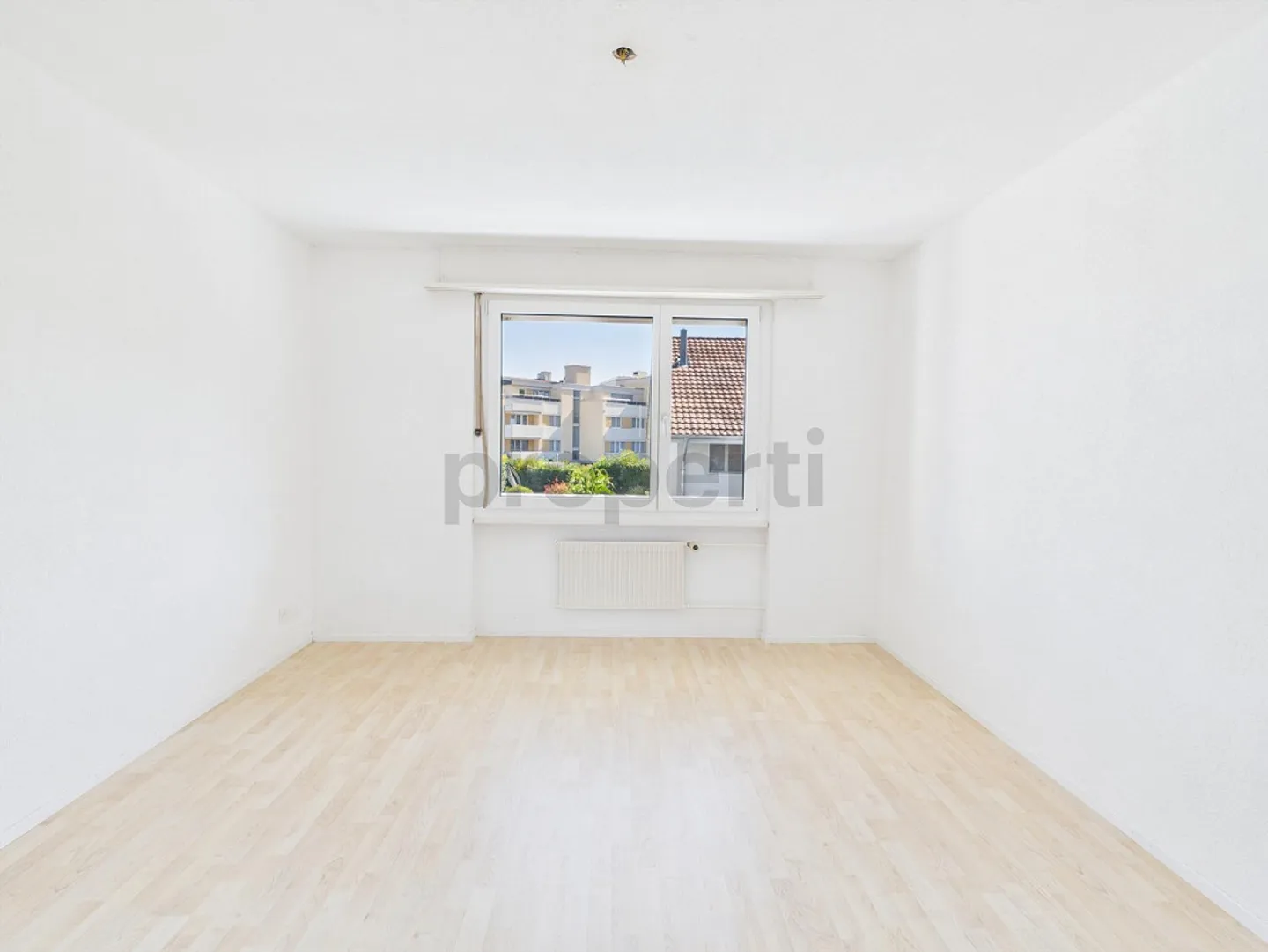 Unique opportunity with lake view: 4.5-room apartment with potential in ... - Photo 7 of 14