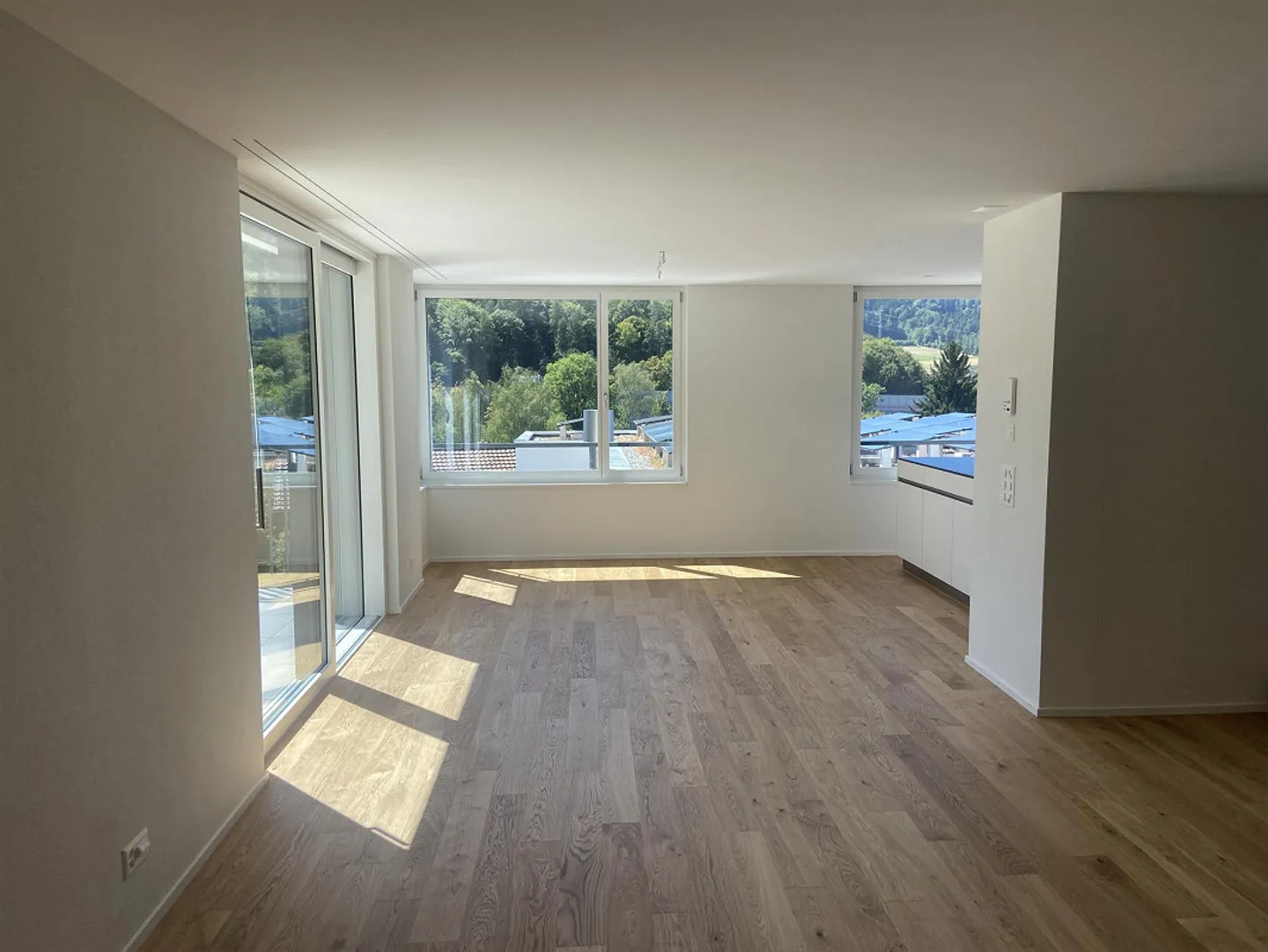 4.5-Zimmer-Doppeleinfamilienhaus an privilegierter Hanglage - Foto 9 di 20