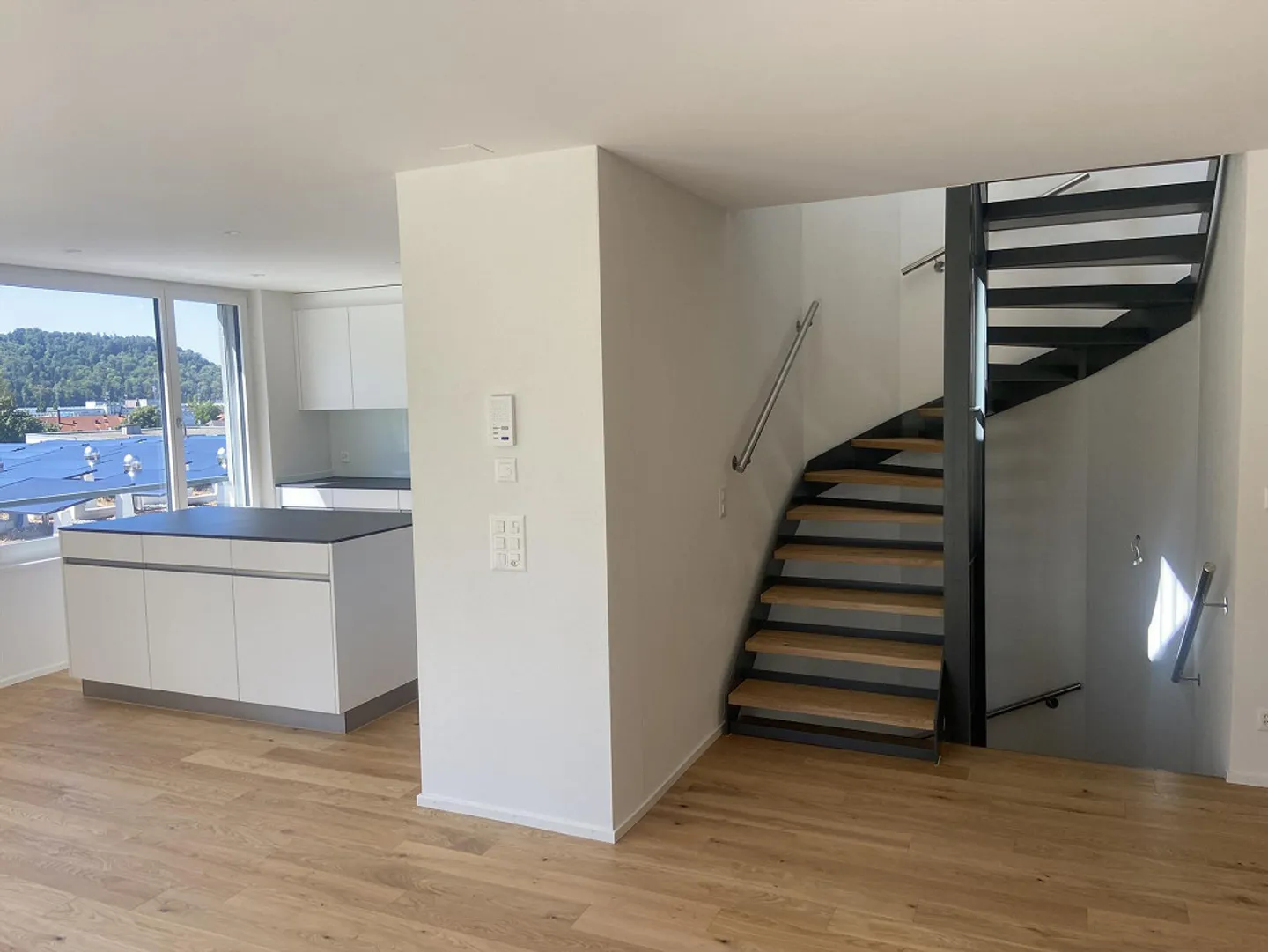 4.5-Zimmer-Doppeleinfamilienhaus an privilegierter Hanglage - Foto 13 di 20