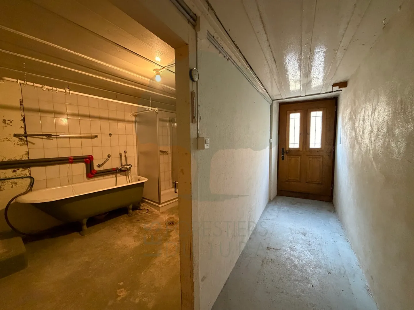 Haus vollständig im Herzen von Saint-Ursanne zu renovieren - Foto 15 von 28