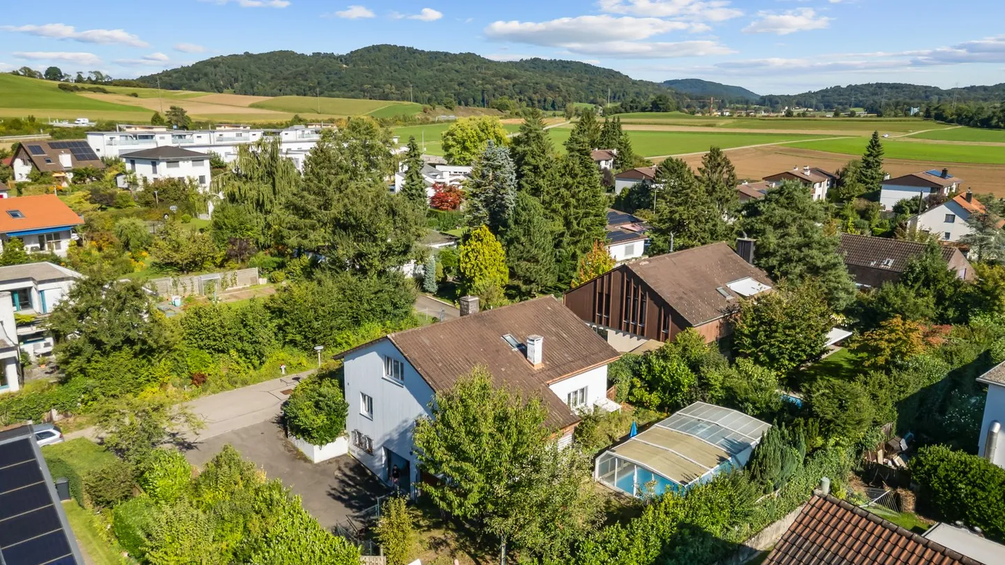Attraente casa unifamiliare 7.5 con grande terreno con potenziale di nuova costruzione - Foto 15 di 15