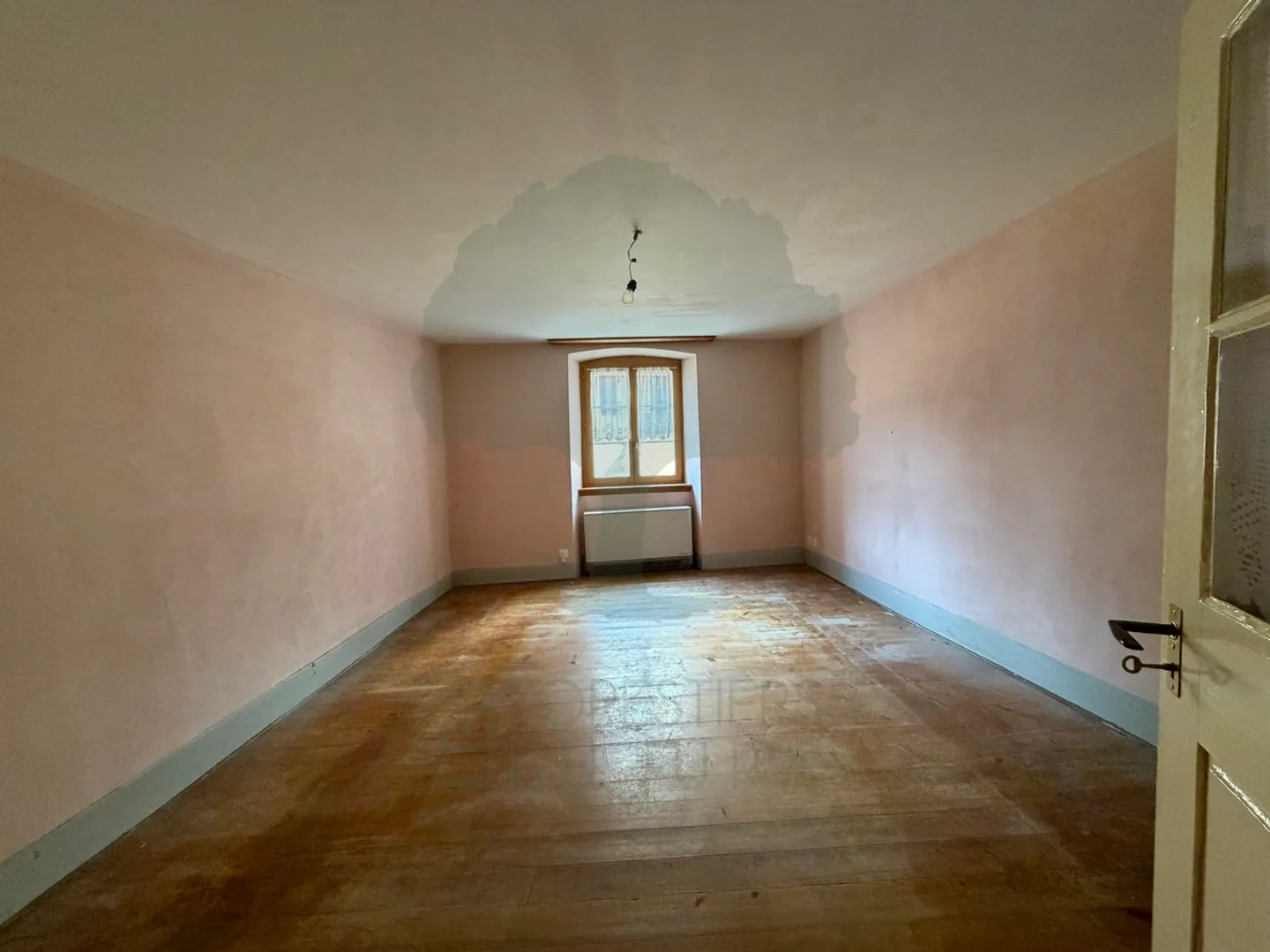 Haus vollständig im Herzen von Saint-Ursanne zu renovieren - Foto 23 von 28