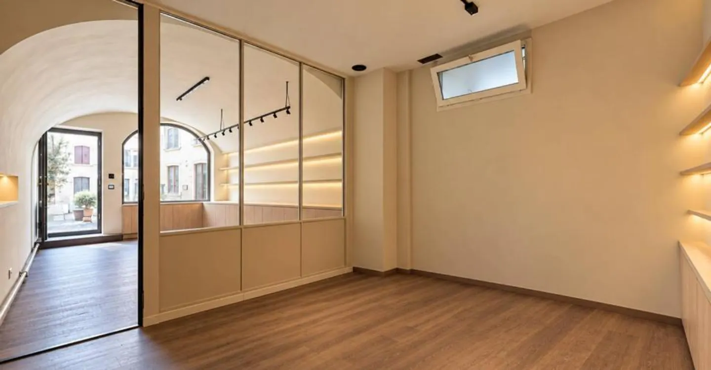 CASA DEL VILLAGGIO DI 220 M2 - RISTRUTTURATA NEL CUORE DEL VILLAGGIO - Foto 3 di 12