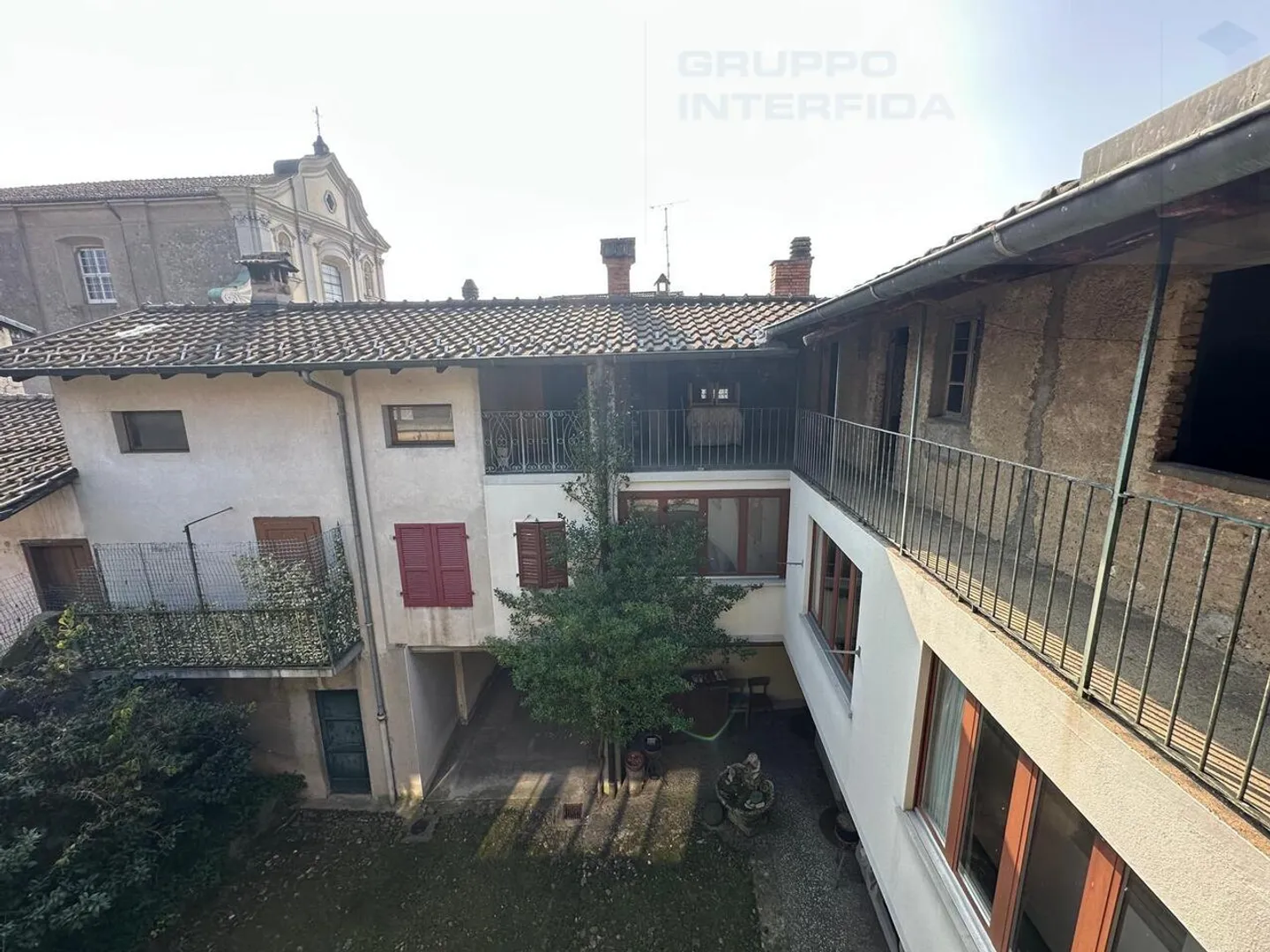 SPACIOUS HOUSE TO RENOVATE WITH GARDEN - Photo 6 of 6