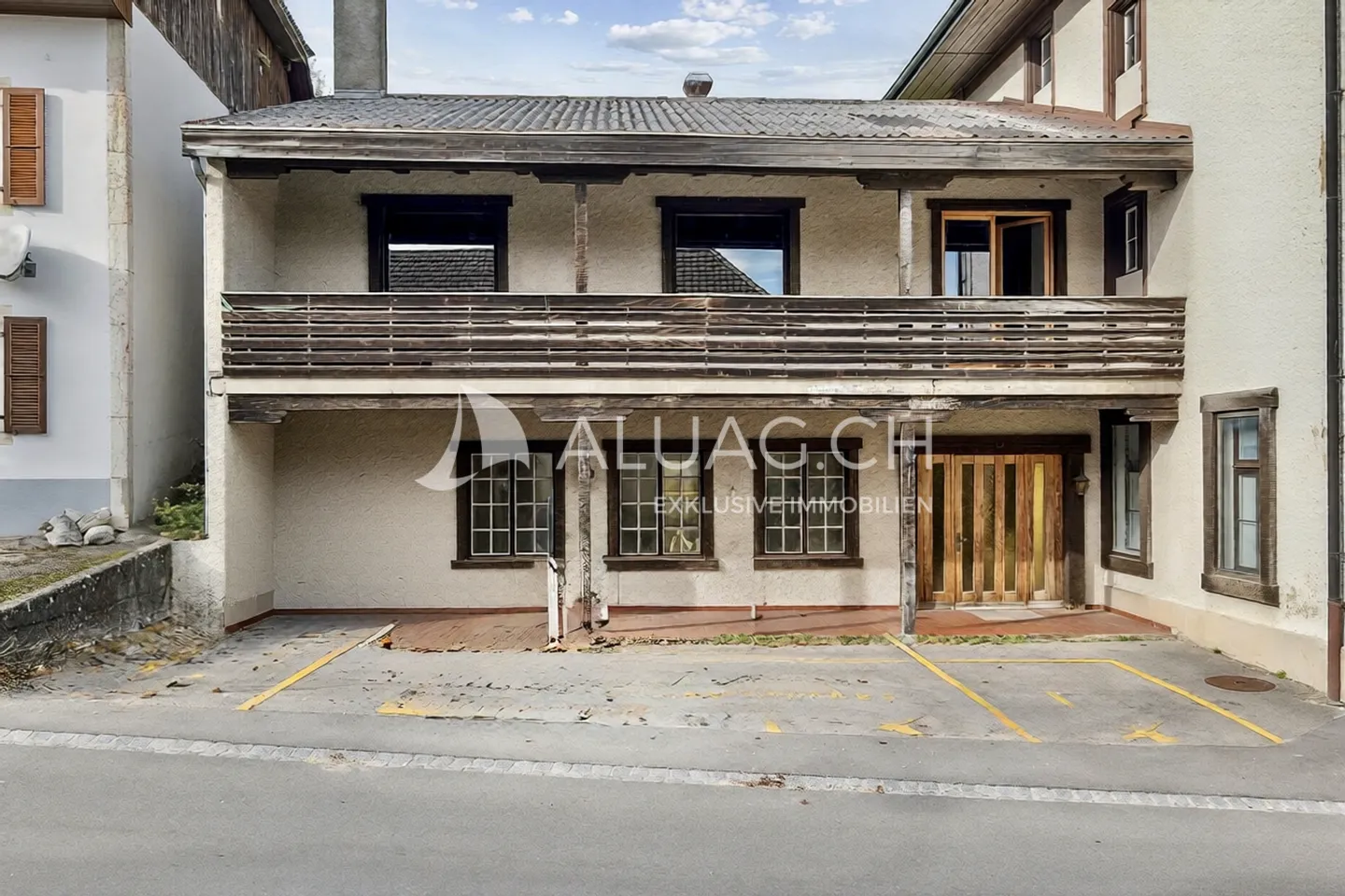 MAISON AVEC 2 LOFTS À RÉNOVER - Photo 3 sur 9