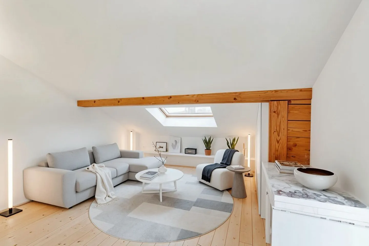 Individual chalet with large wooded park in Bellevue - Photo 8 of 13