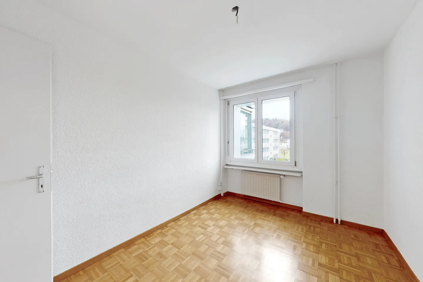 Affordable 4-Room Apartment - Photo 10 of 11