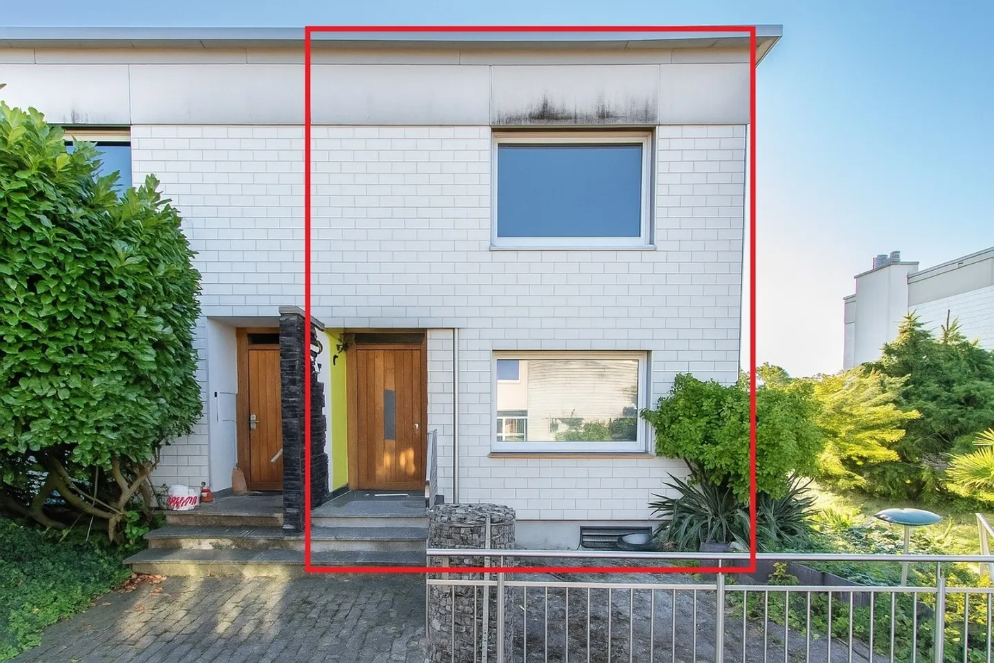 3.5-Room Corner House with Potential and View into the Green - Photo 2 of 17