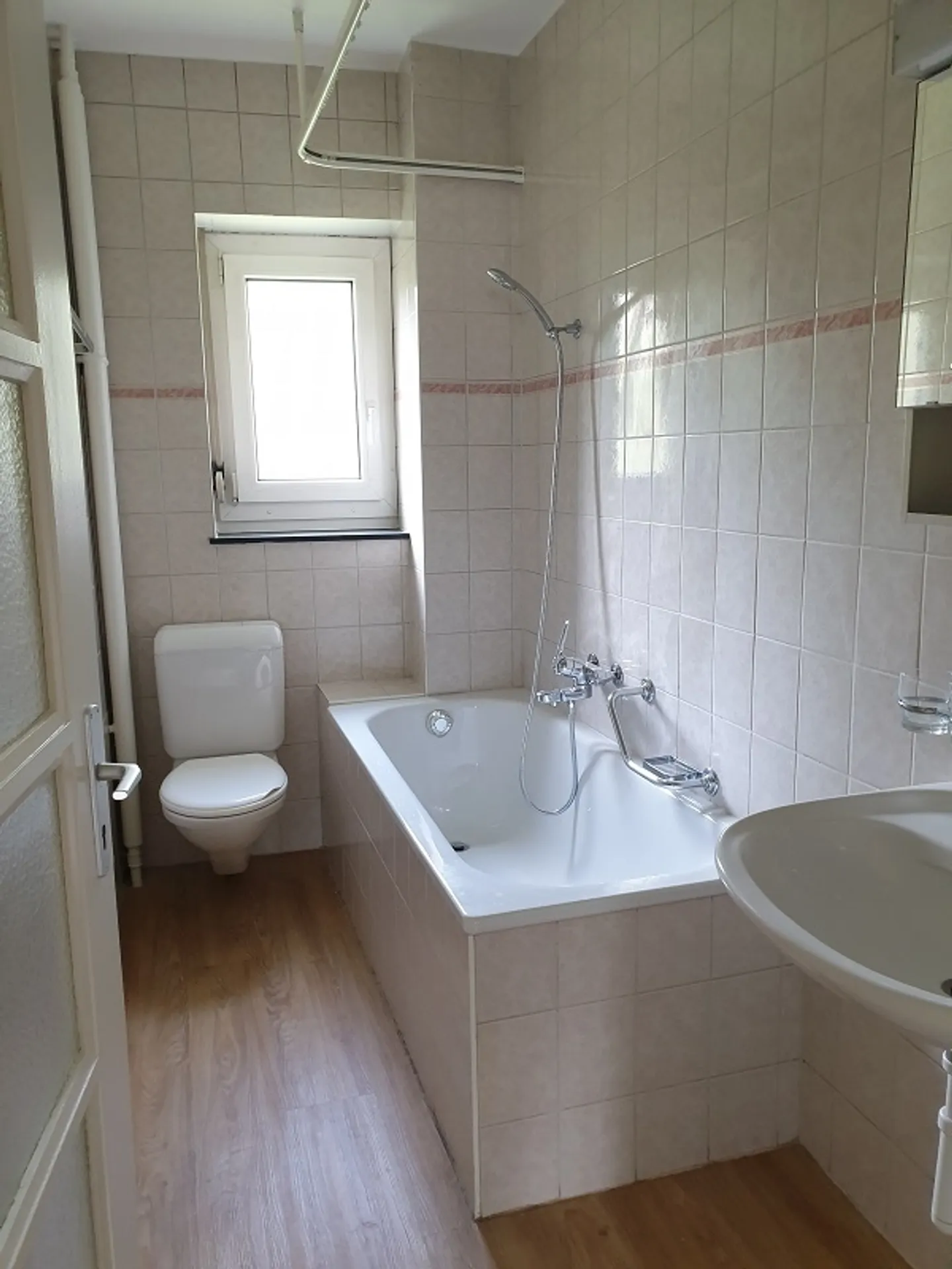 Apartment for rent - Photo 6 of 9