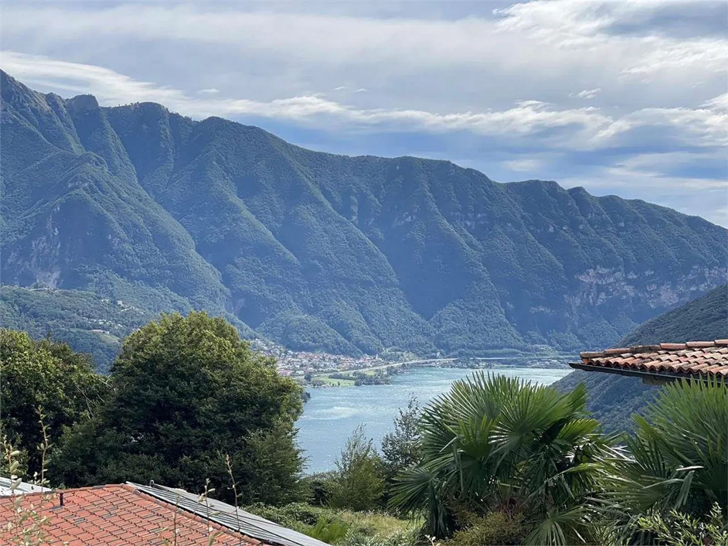 Villa in Lugano with magnificent lake view - Photo 4 of 13