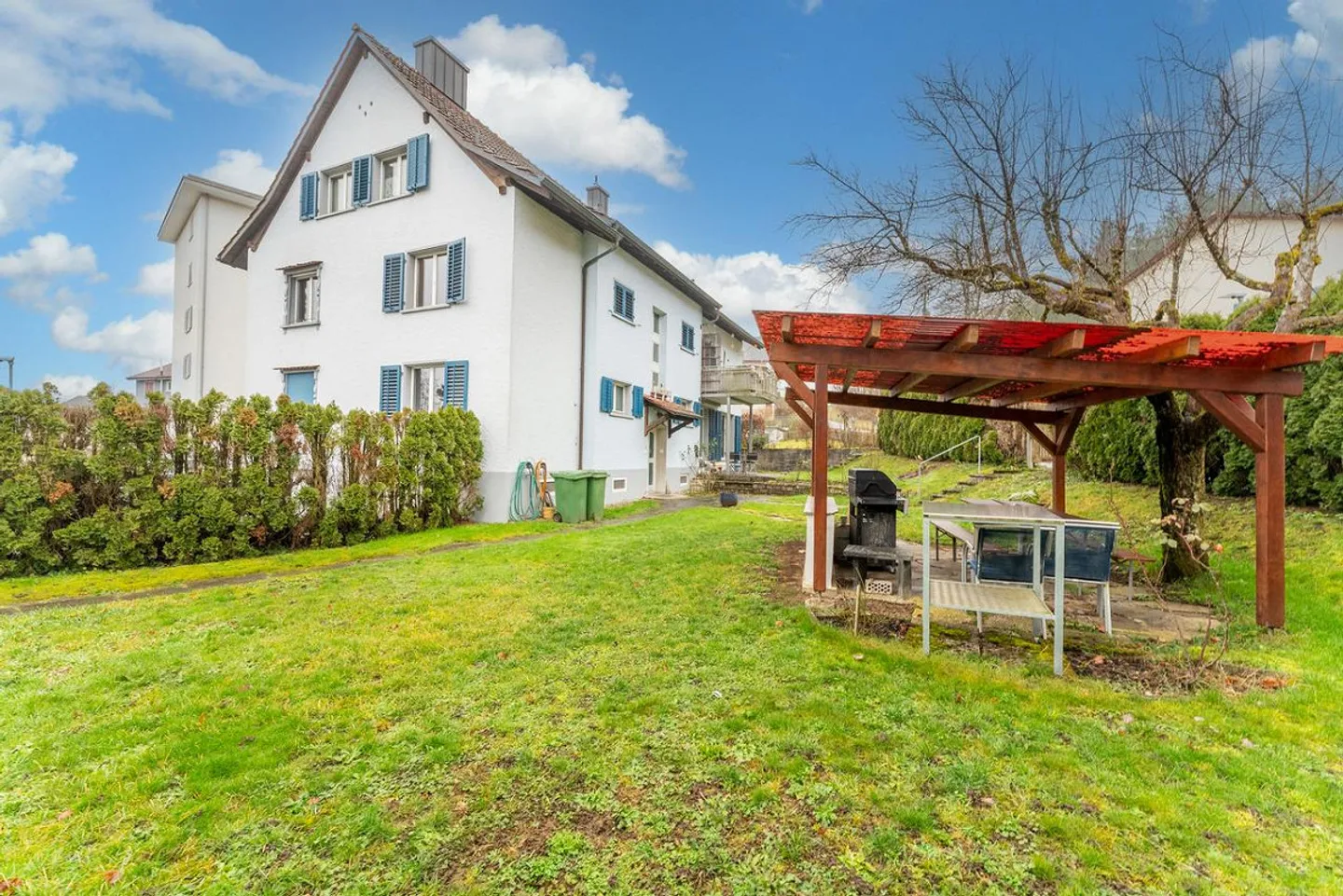 Mehrgenerationenhaus mit verschiedenen Nutzungsmöglichkeiten - Foto 2 von 12