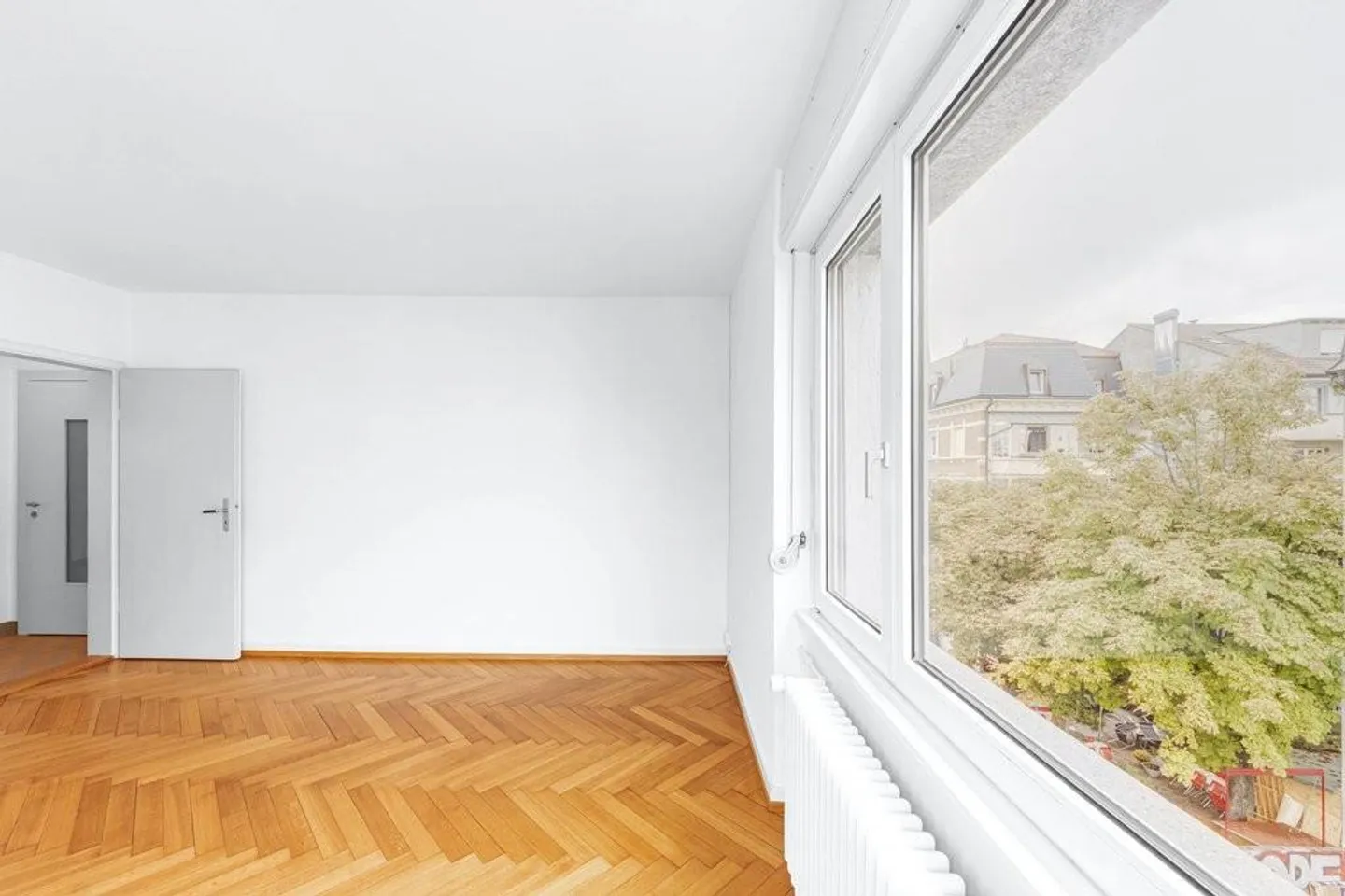 Old building apartment near the Kleinbasel riverside - Photo 4 of 5