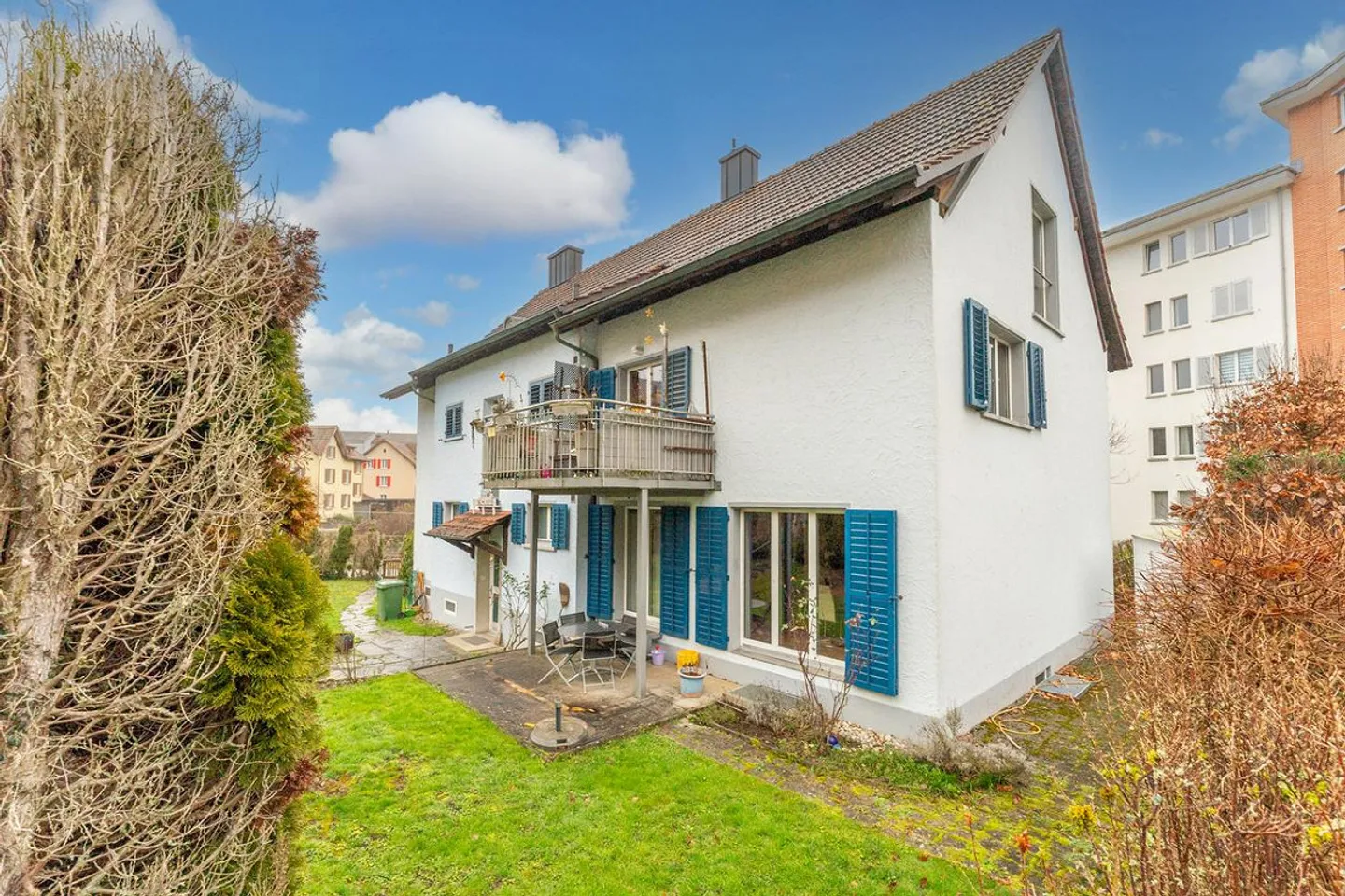 Mehrgenerationenhaus mit verschiedenen Nutzungsmöglichkeiten - Foto 3 von 12