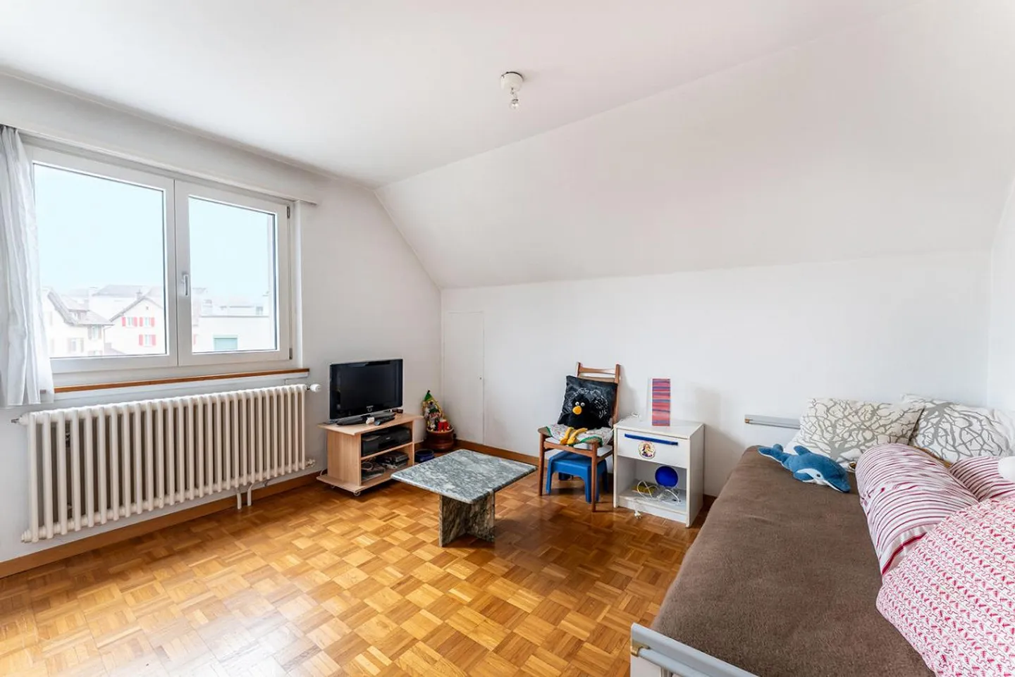 Mehrgenerationenhaus mit verschiedenen Nutzungsmöglichkeiten - Foto 9 von 12