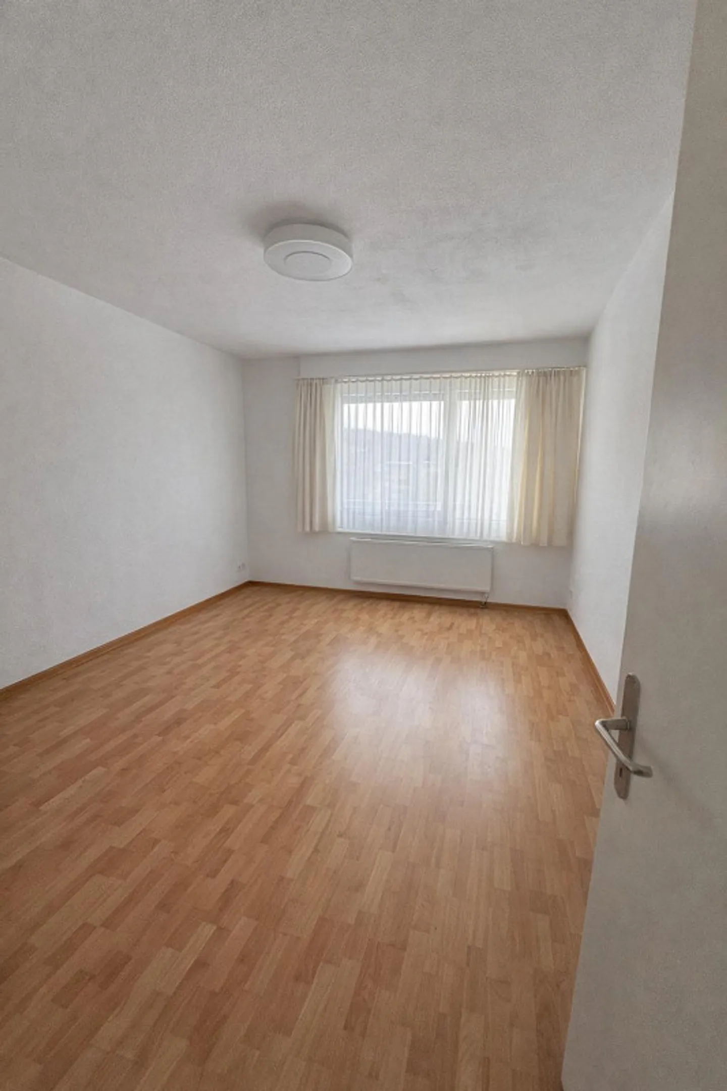 Familienfreundliche Wohnung in zentraler Lage - Foto 3 von 9