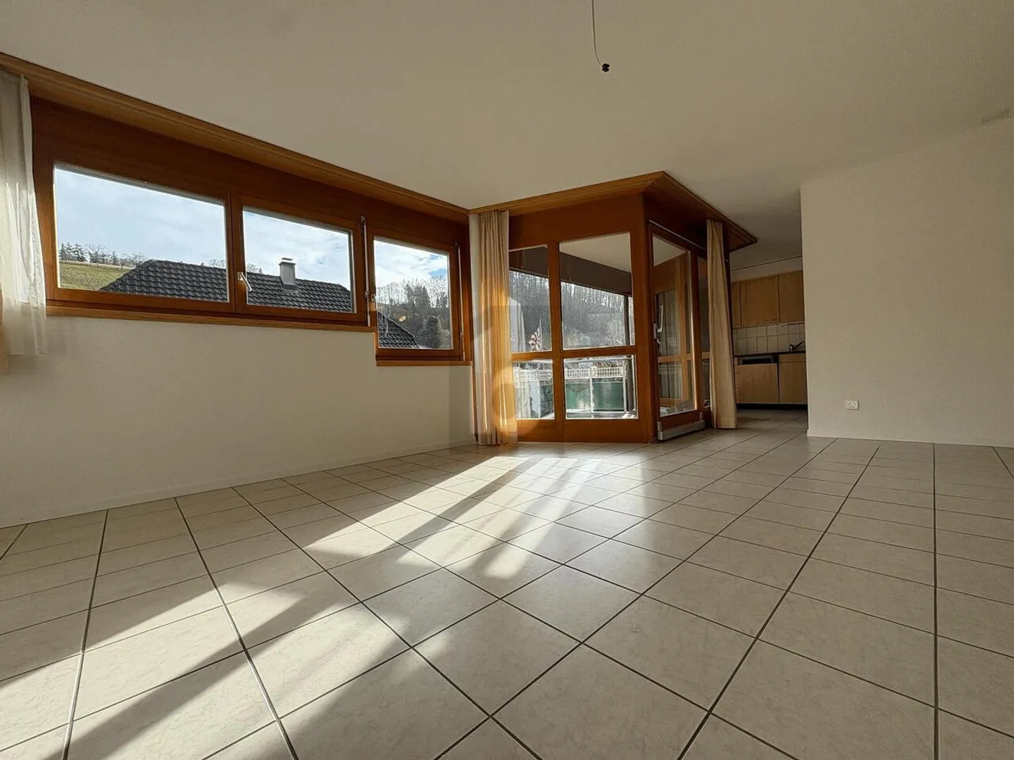 STANDARD DI PROPRIETÀ CON 2 BALCONI - Foto 1 di 5