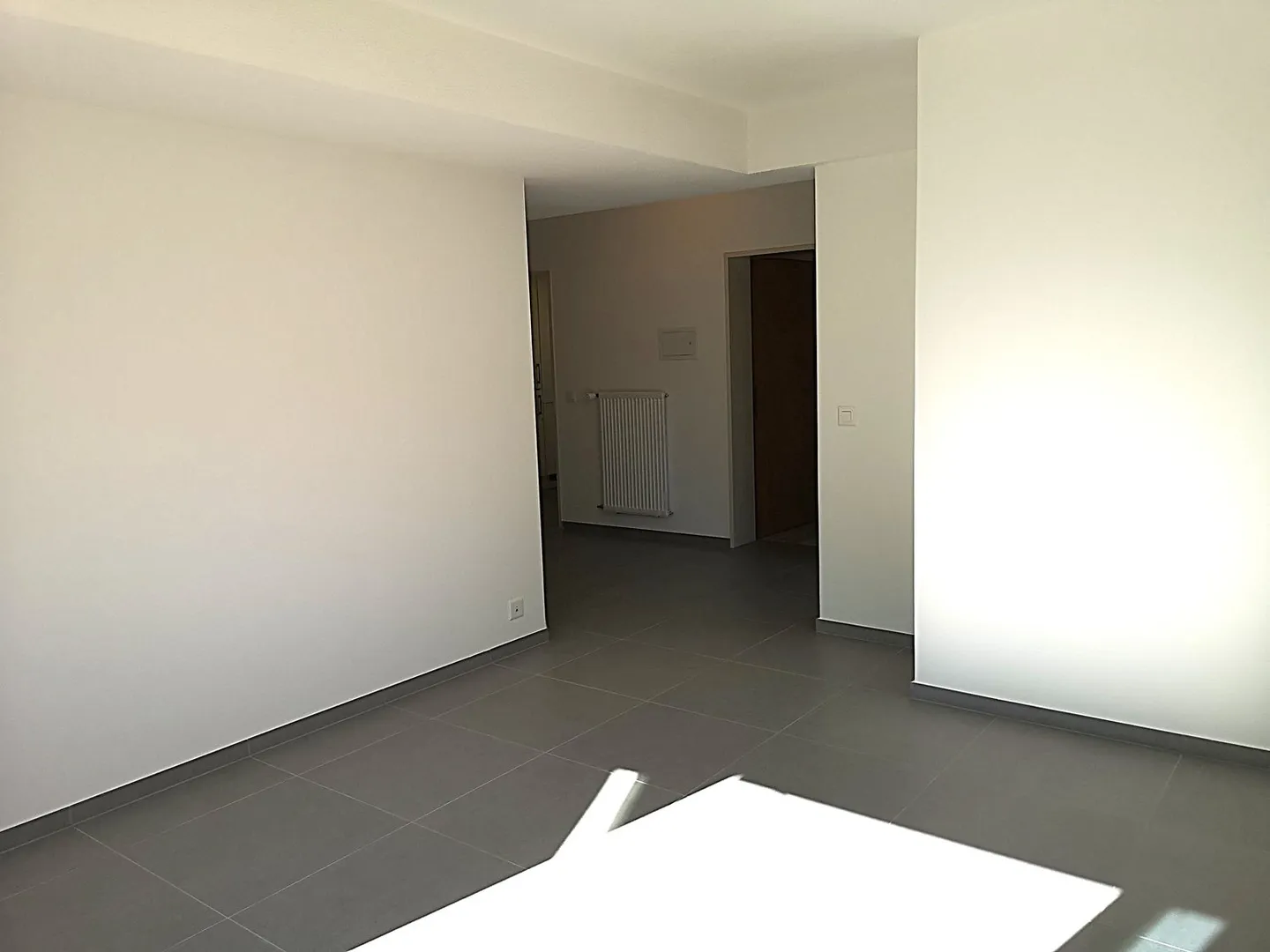 In vendita a Moutier un appartamento con terrazza, completamente ristrutturato nel 2024 - Foto 9 di 16