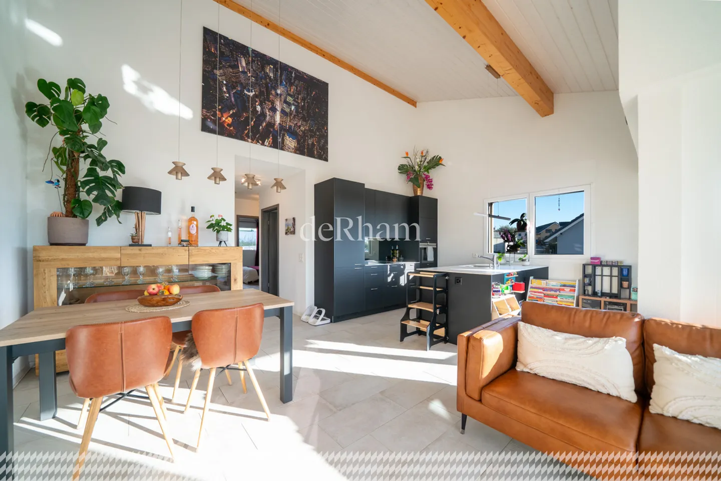 Appartamento Moderno con Balcone - Foto 5 di 10