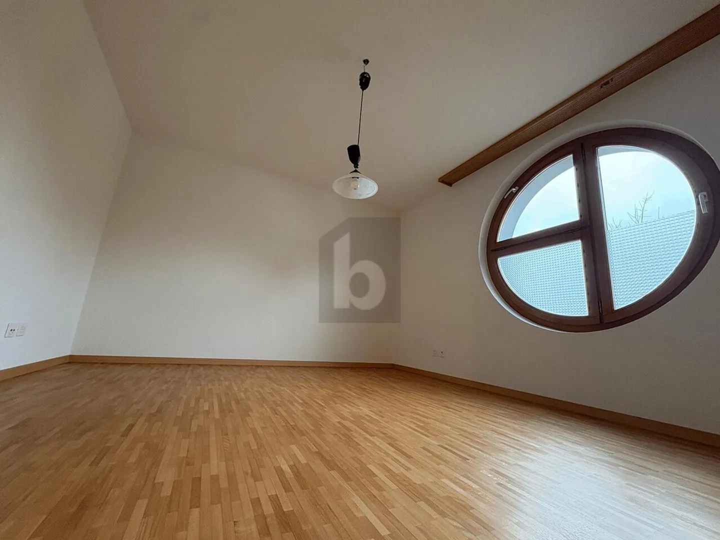 STANDARD DI PROPRIETÀ CON 2 BALCONI - Foto 4 di 5