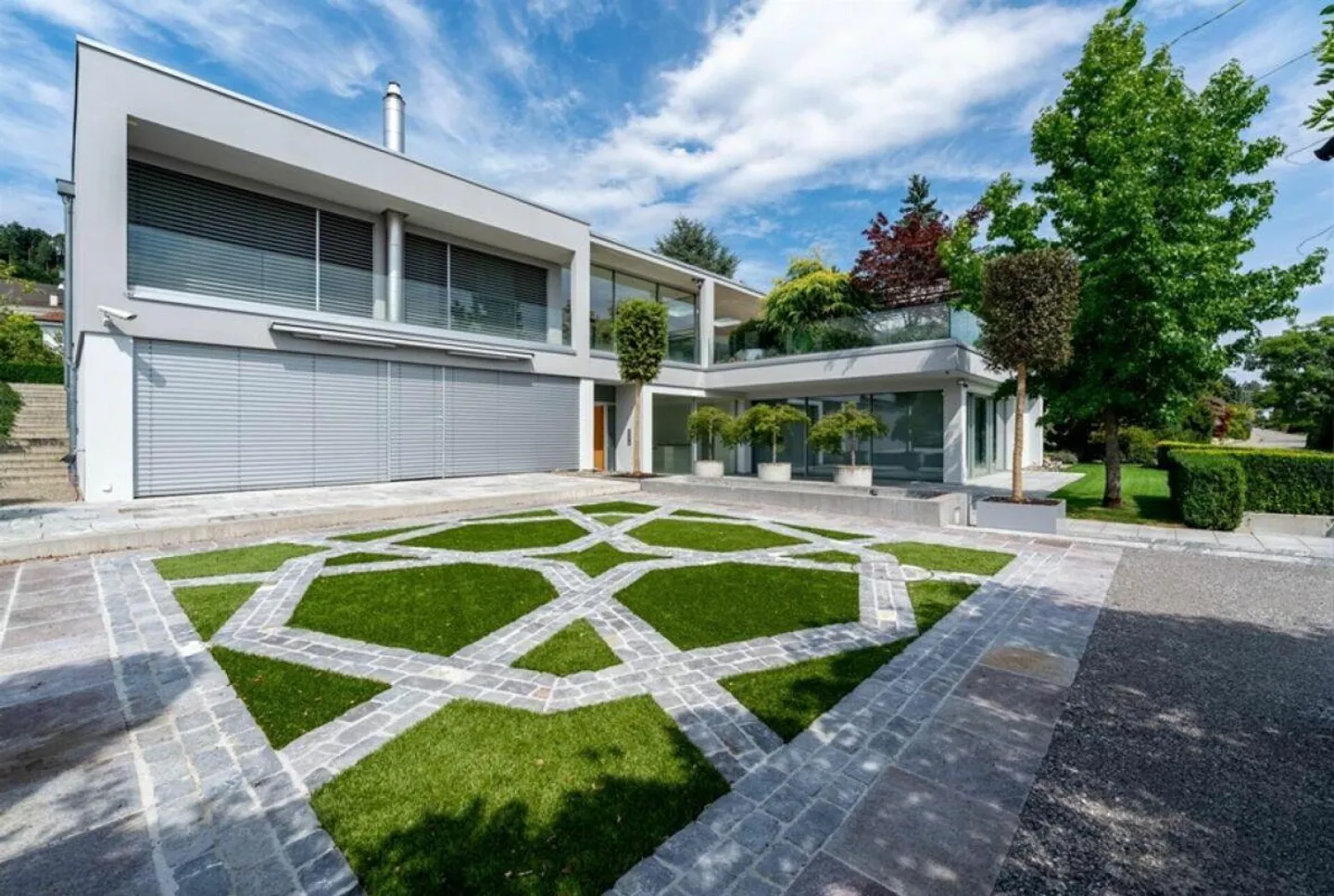 Luxusvilla in Ittigen - Foto 3 von 8