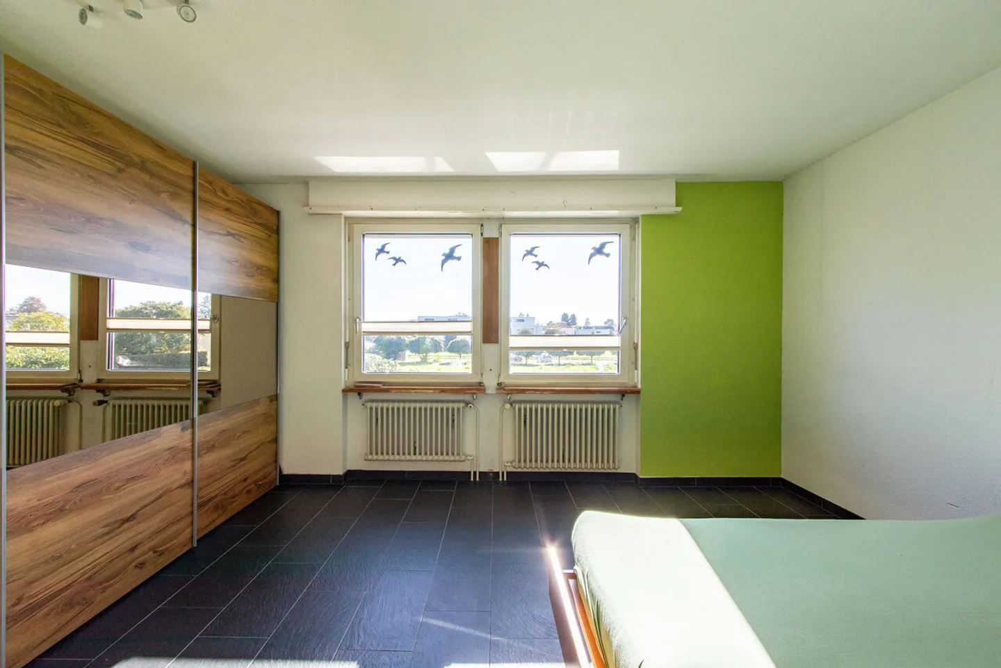 3.5-Room Corner House with Potential and View into the Green - Photo 13 of 17