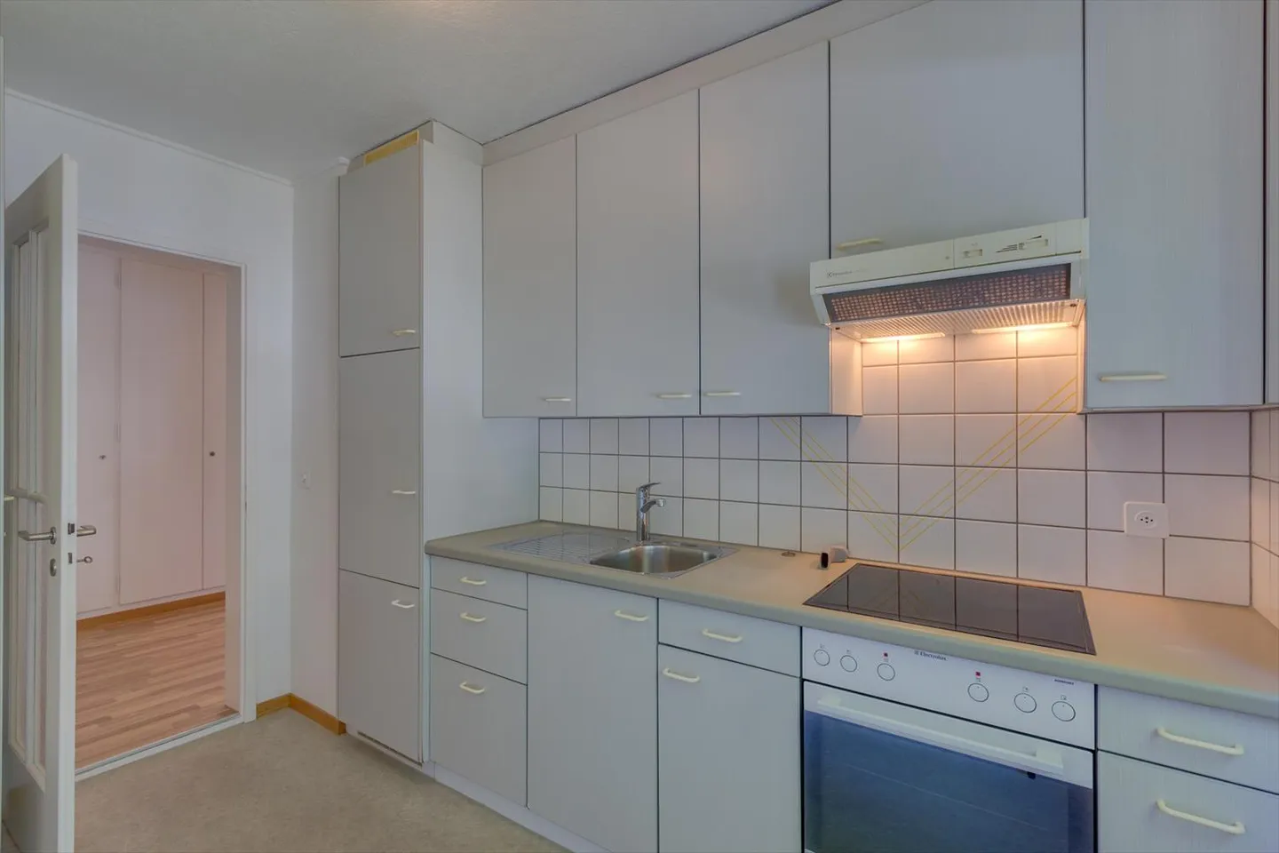 Appartamento pratico cerca inquilino! - Foto 4 di 6