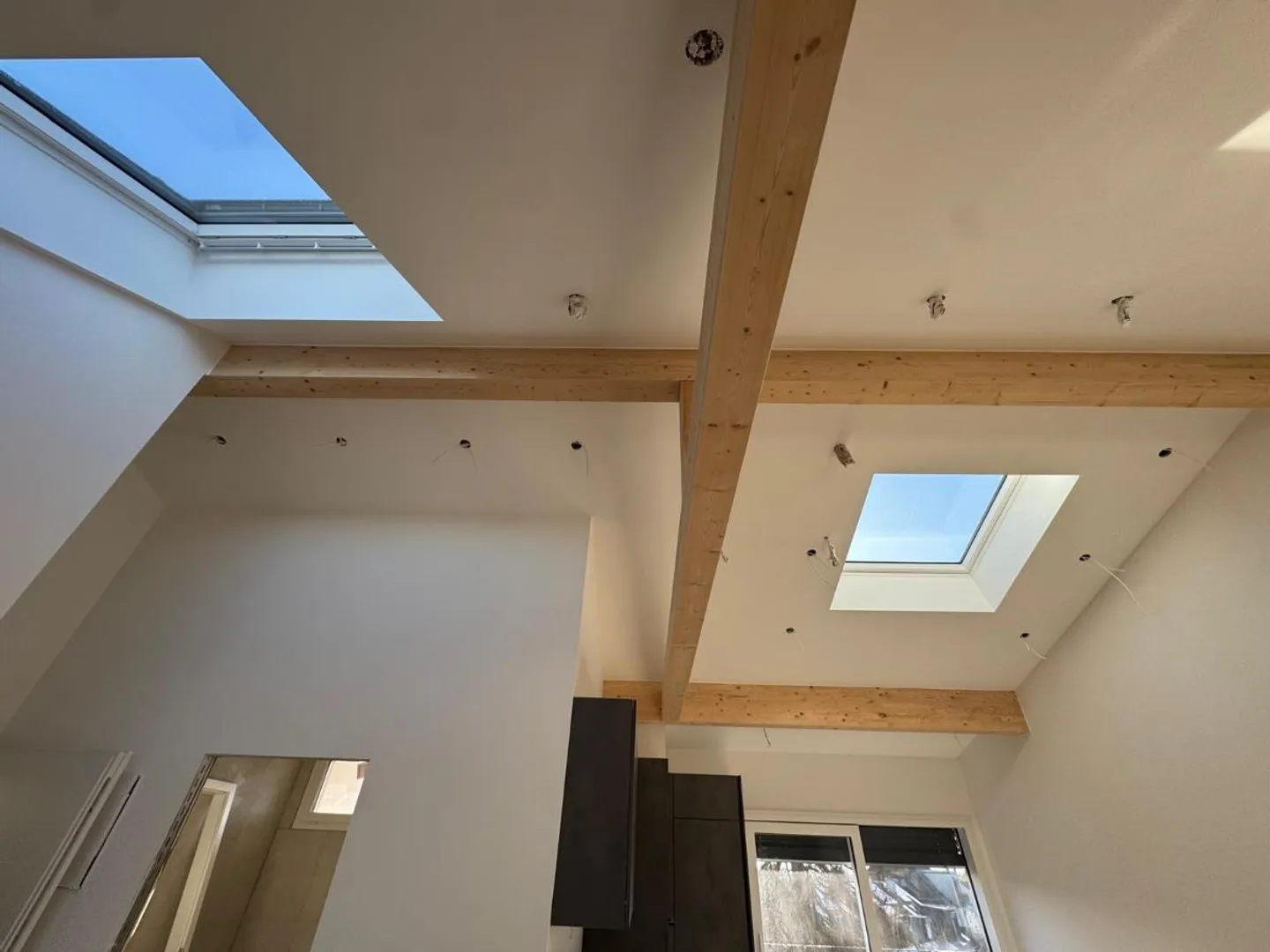 2.5 Room Attic Apartment - Photo 3 of 3