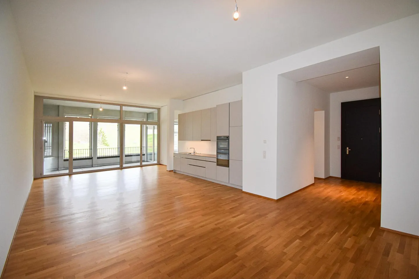 Loft in historic building - Photo 2 of 12