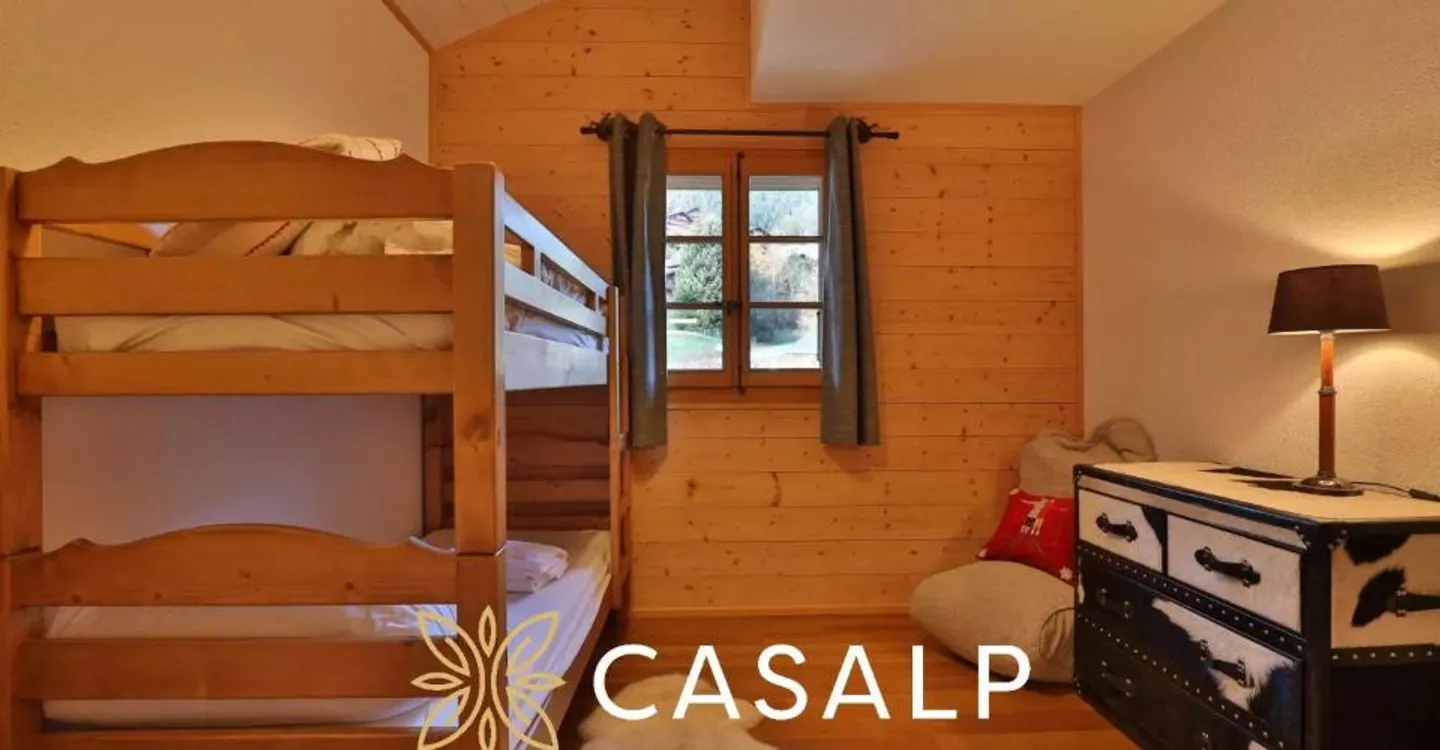 Elegant Duplex 6 Rooms 1-2 in a High-End Residence - Photo 10 of 12