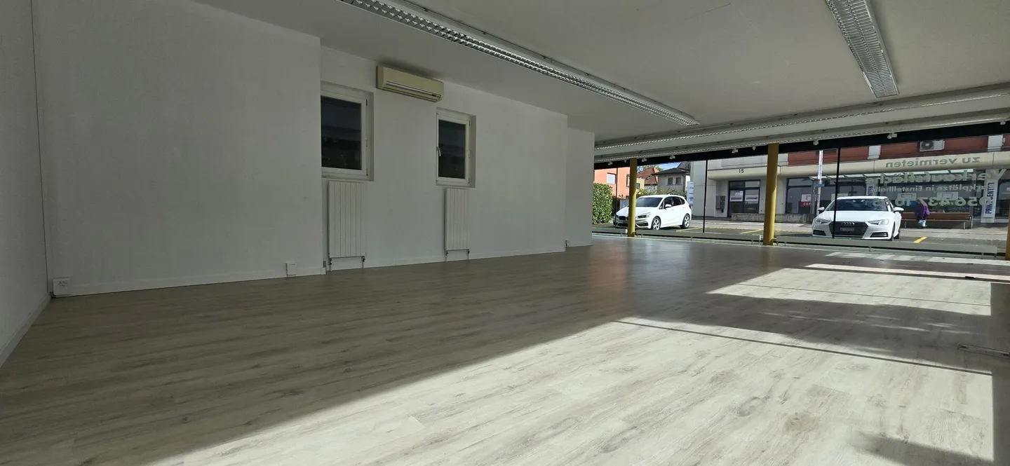 PROPRIÉTÉ D'INVESTISSEMENT À HAUT RENDEMENT - 5,92 % DE RENDEMENT DANS UN EMPLACEMENT DE CHOIX - Photo 2 sur 6