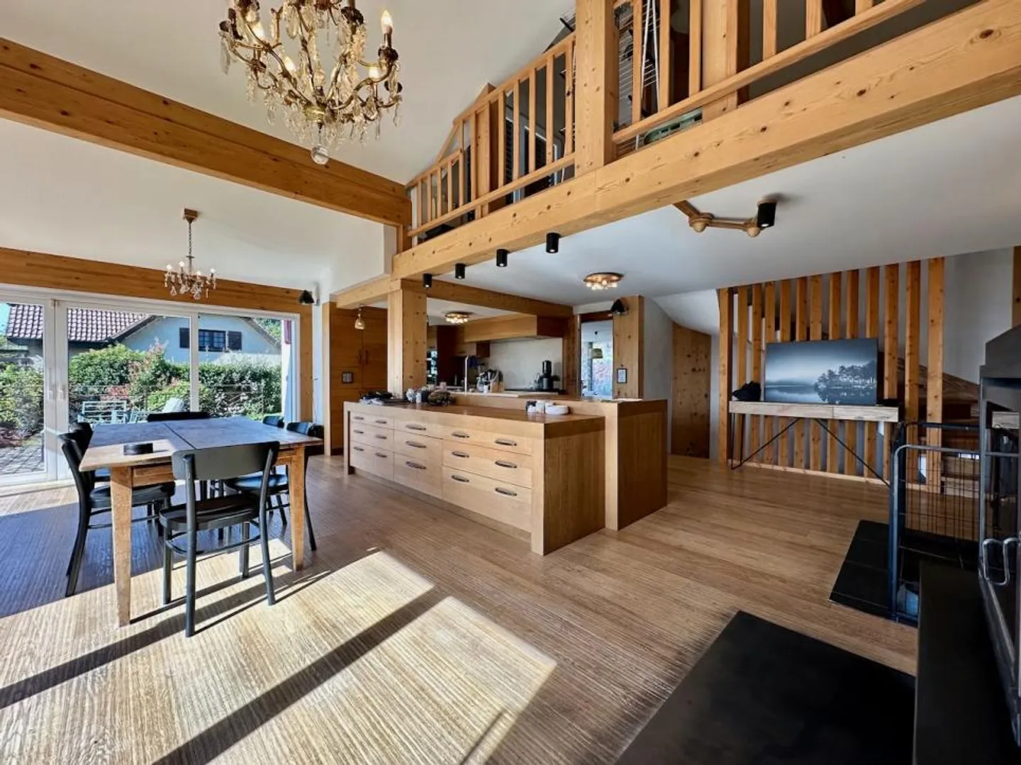 Spacious renovated chalet in Arzier, close to the center and amenities - Photo 13 of 13