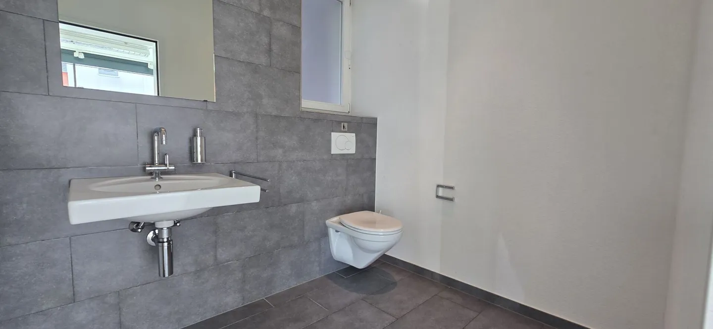 PROPRIÉTÉ D'INVESTISSEMENT À HAUT RENDEMENT - 5,92 % DE RENDEMENT DANS UN EMPLACEMENT DE CHOIX - Photo 5 sur 6